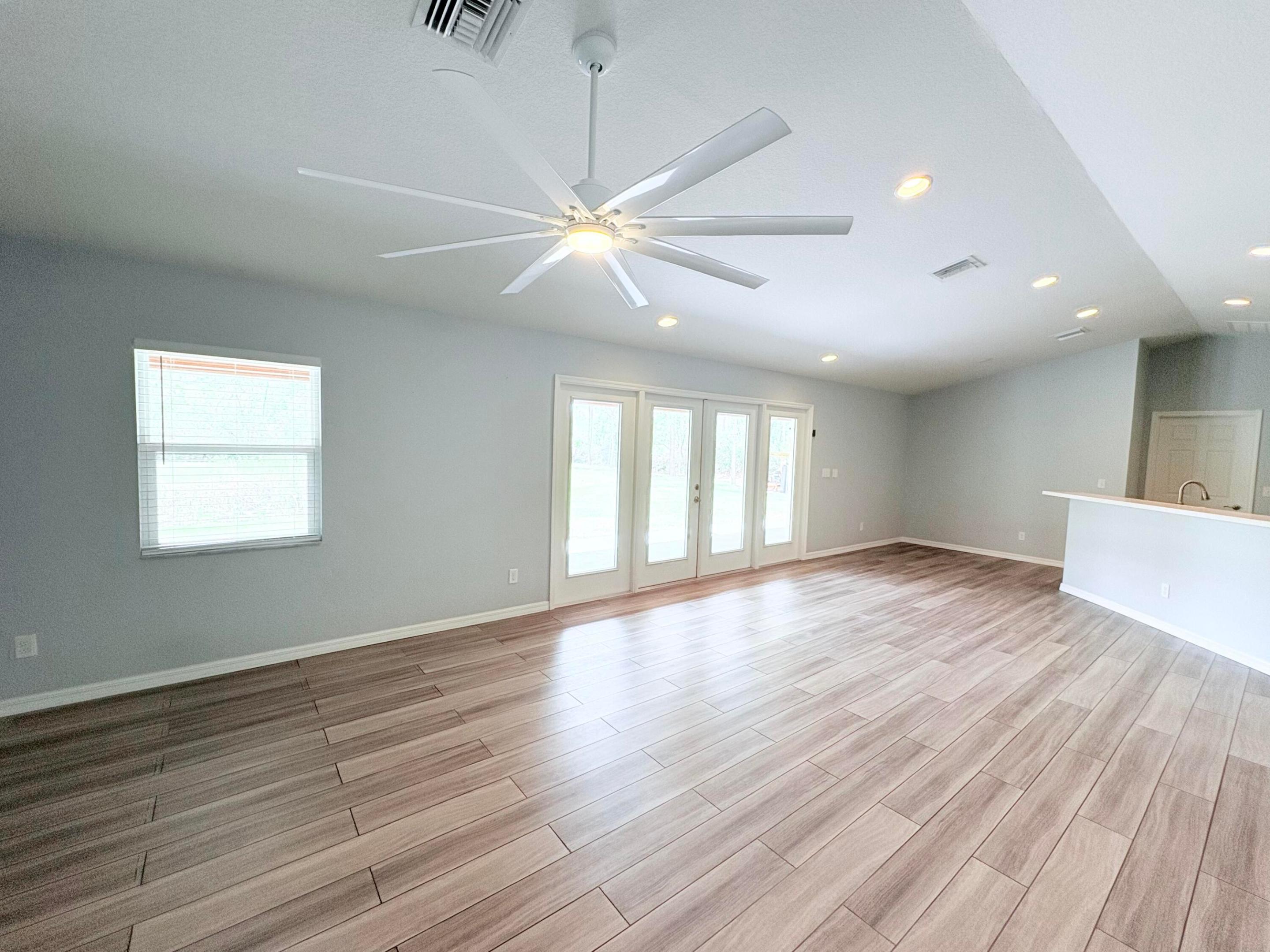 INDIAN HAMMOCK HUNT AND RIDING - Residential