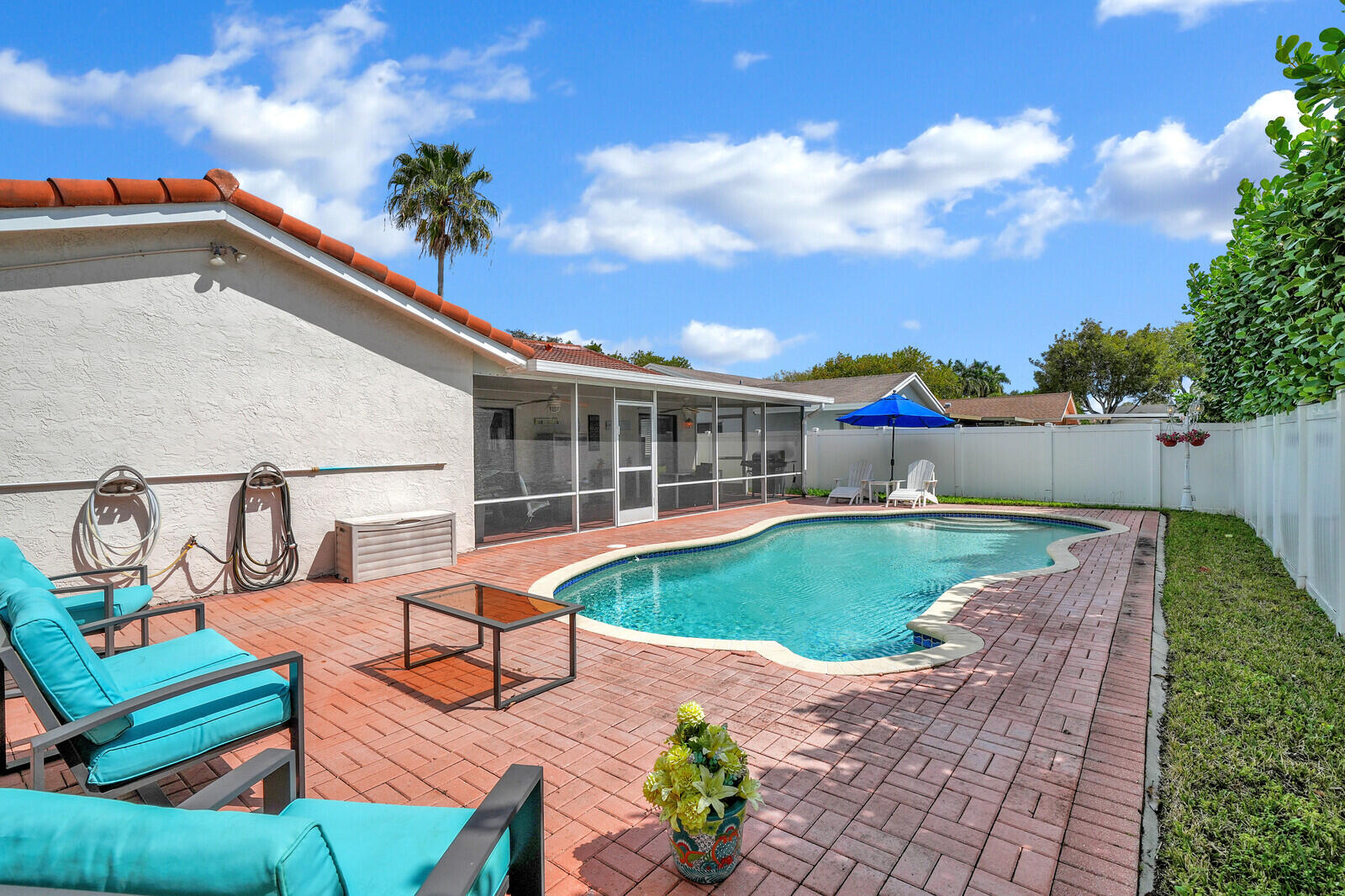 NOB HILL VILLAGE - Residential