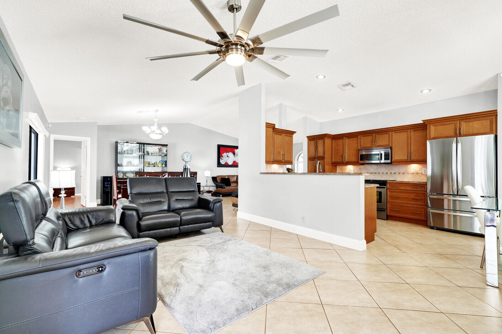 NOB HILL VILLAGE - Residential