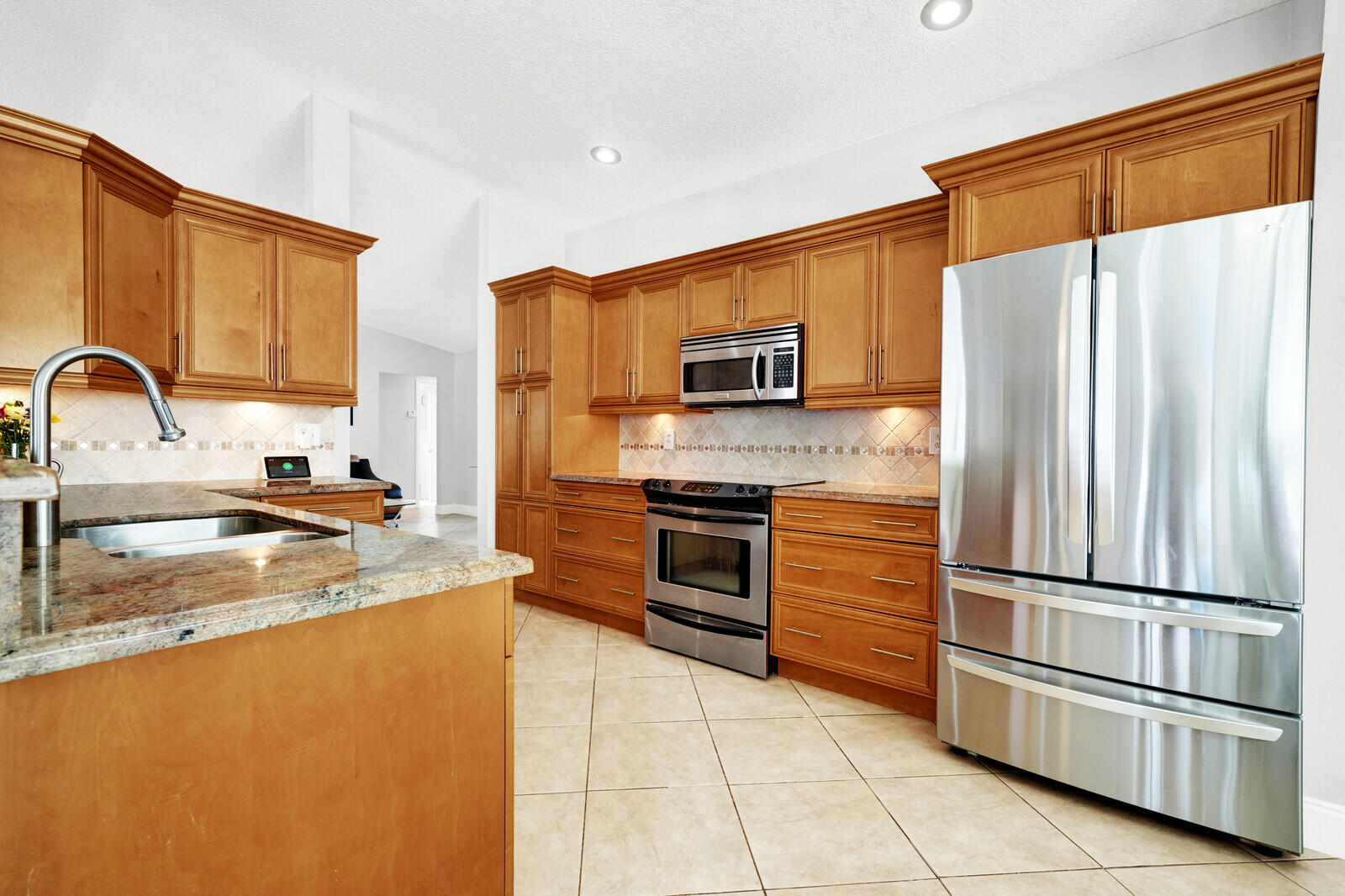 NOB HILL VILLAGE - Residential