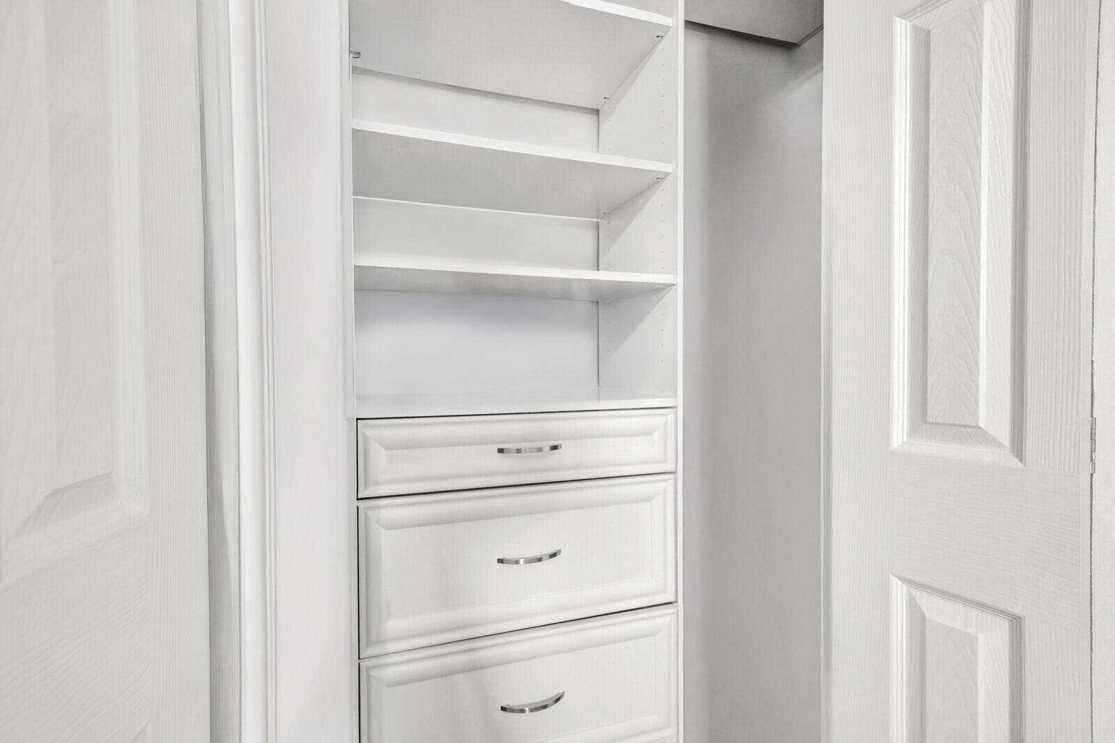 NOB HILL VILLAGE - Residential