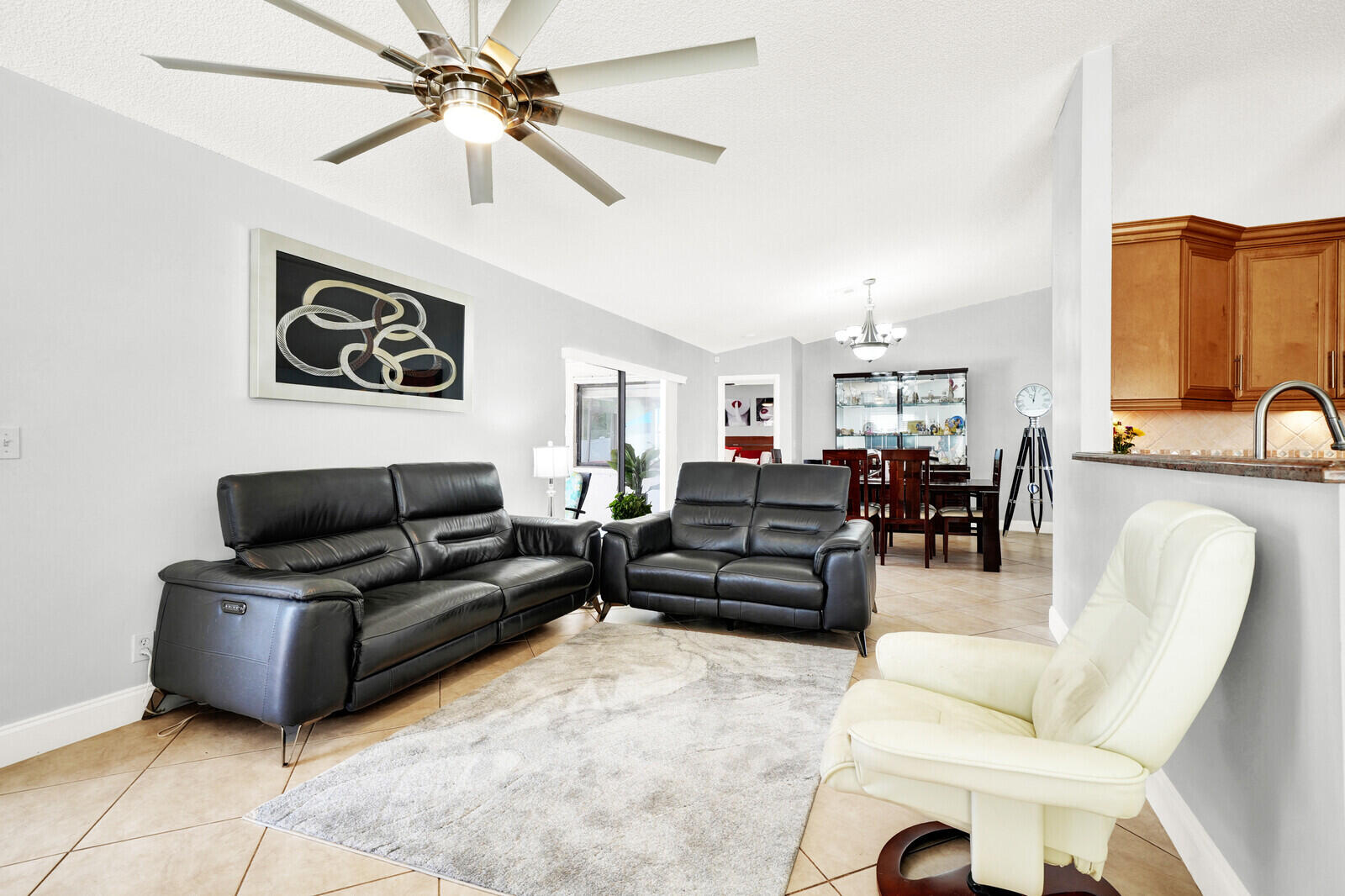 NOB HILL VILLAGE - Residential