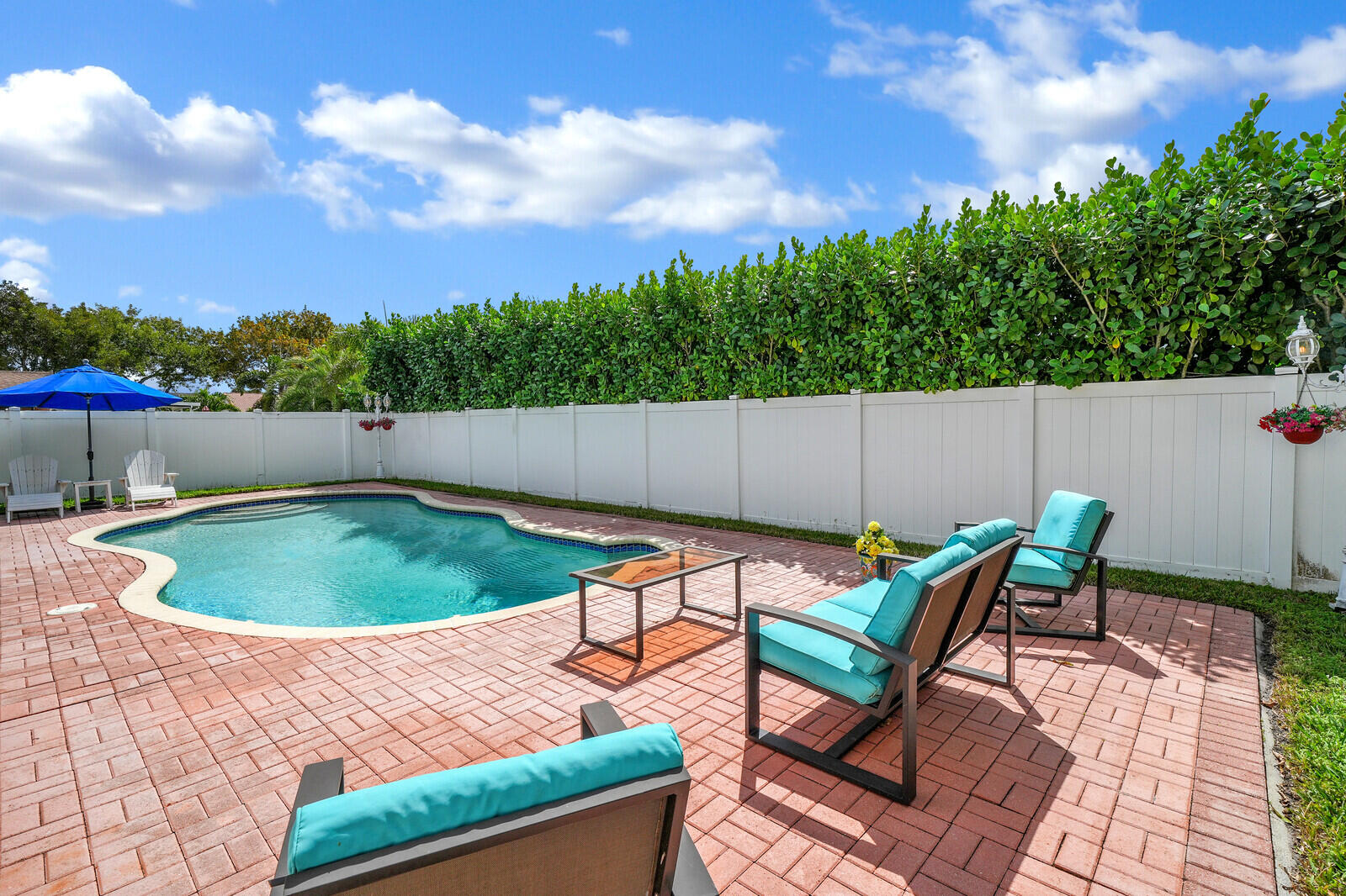 NOB HILL VILLAGE - Residential