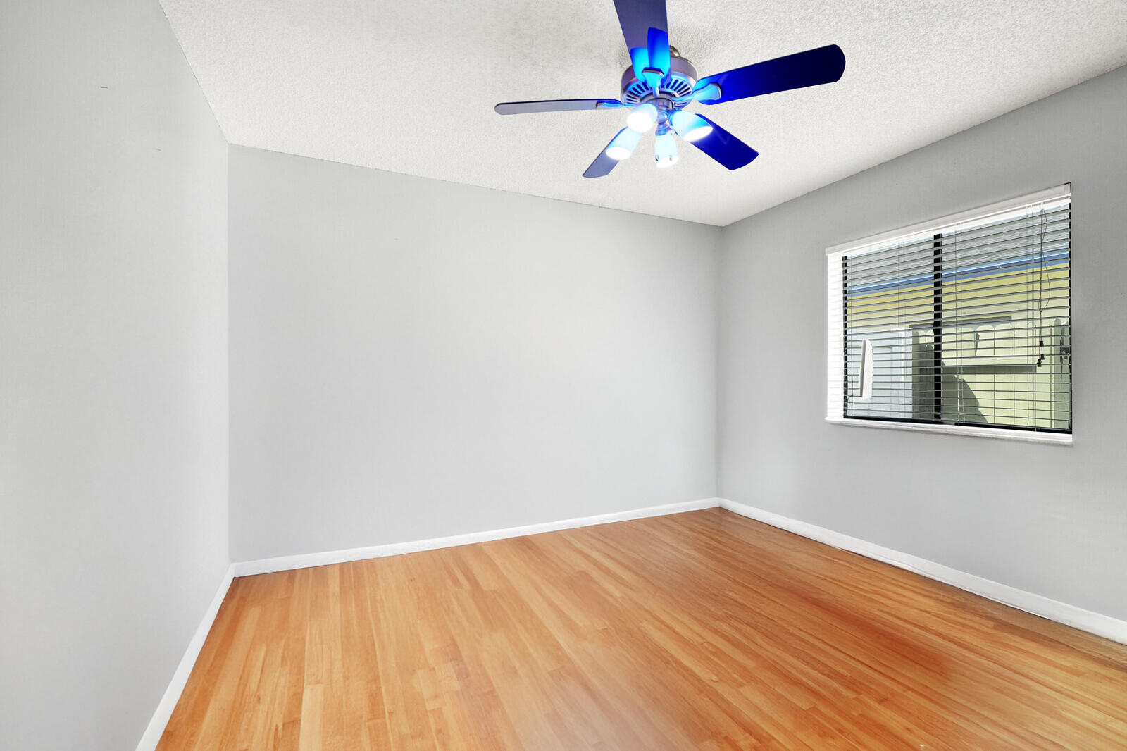 NOB HILL VILLAGE - Residential