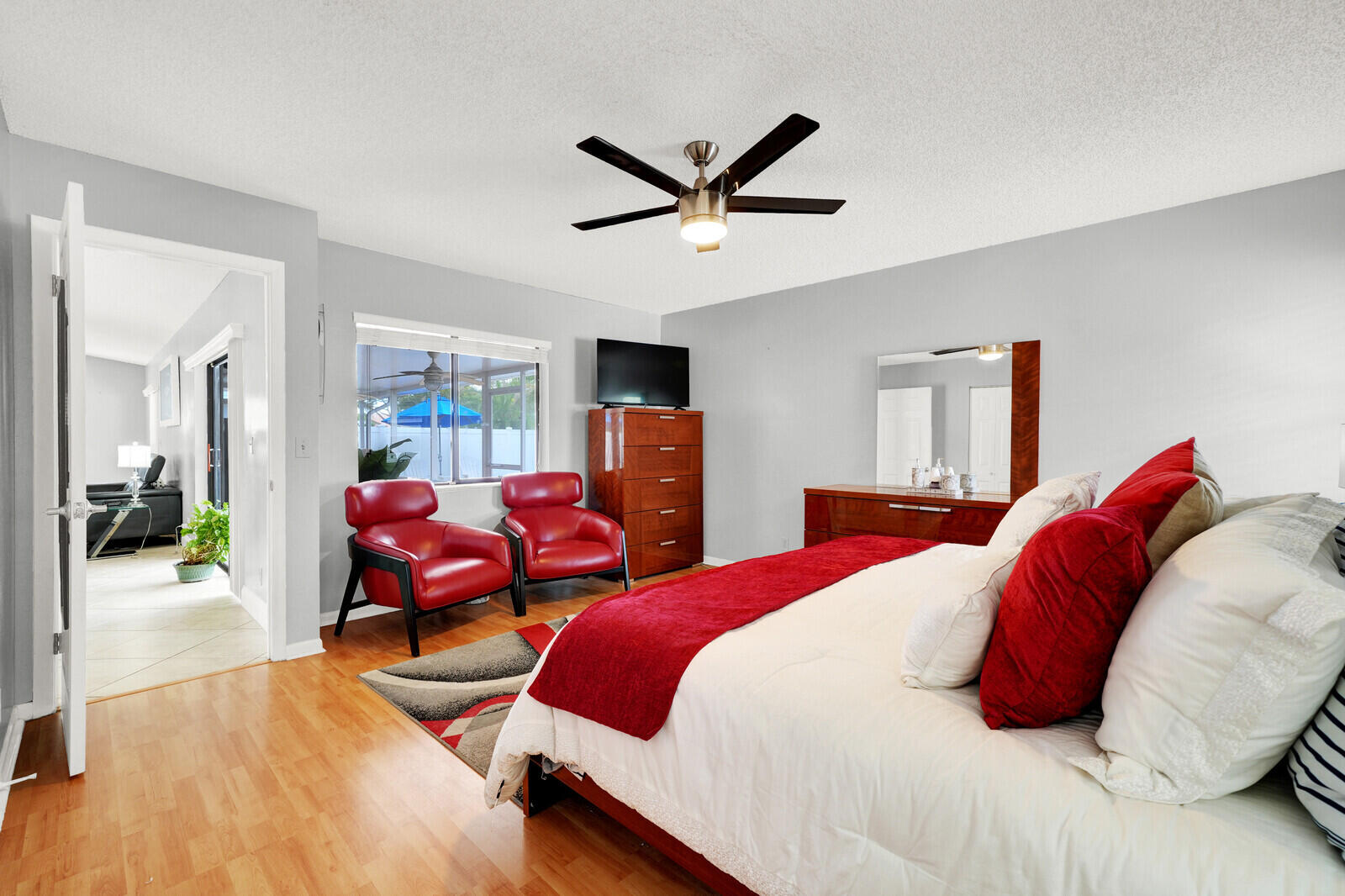 NOB HILL VILLAGE - Residential