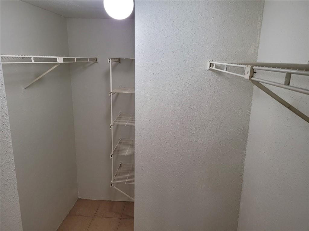 Savannah At Riverside Con - Residential Lease