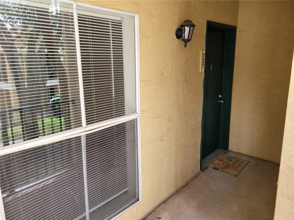 Savannah At Riverside Con - Residential Lease