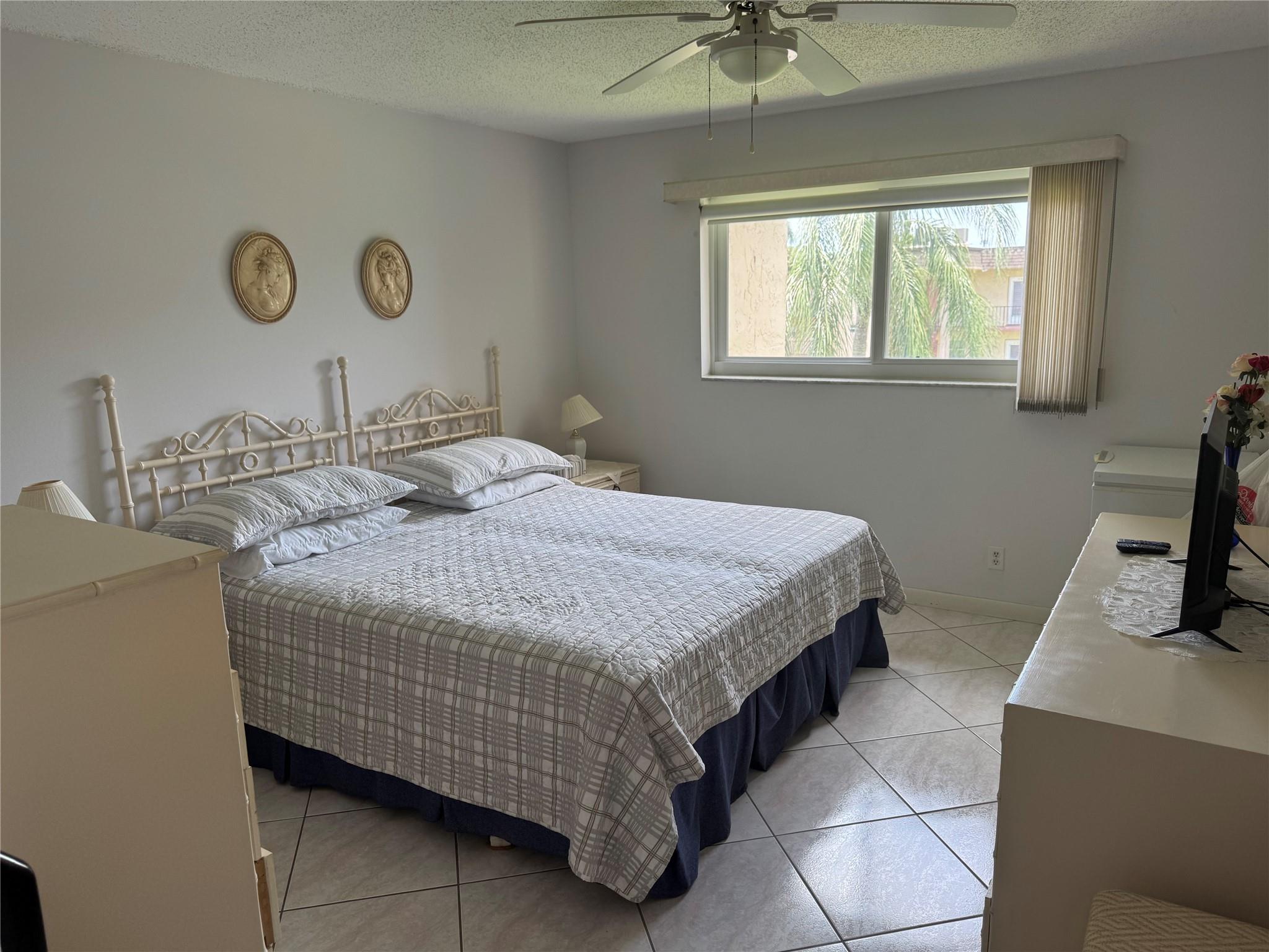 Lakeside Village Condo 07 - Residential Lease