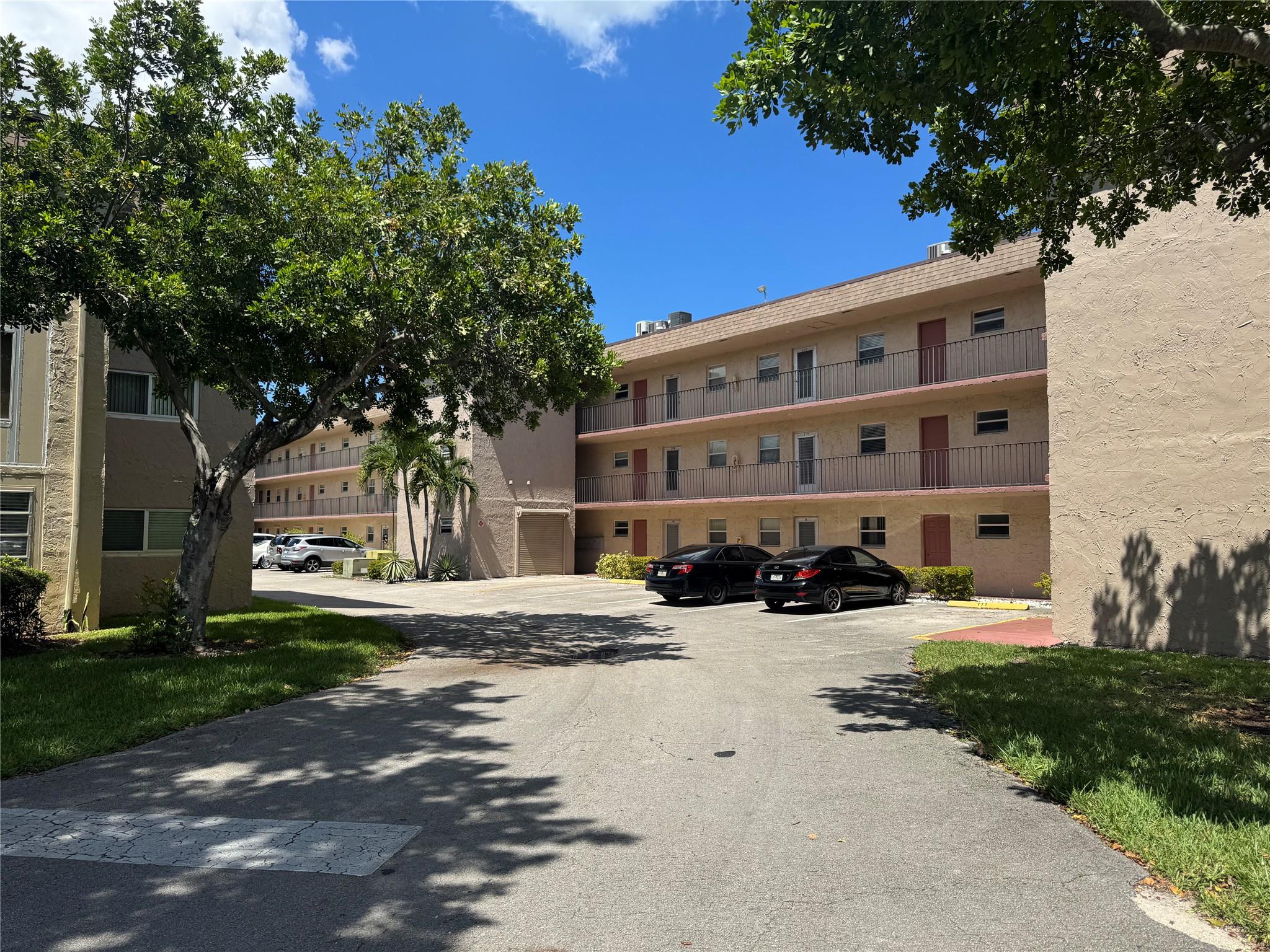 Lakeside Village Condo 07 - Residential Lease