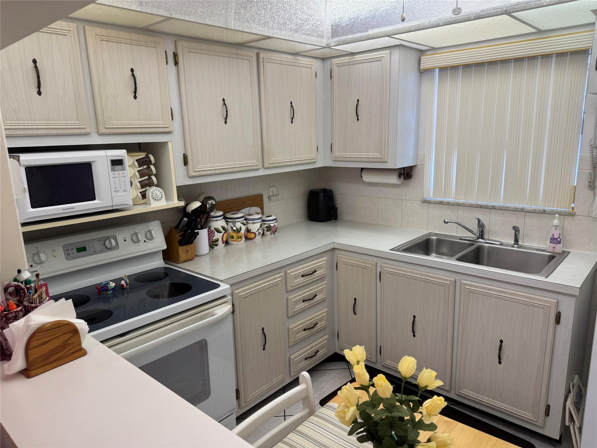 Lakeside Village Condo 07 - Residential Lease