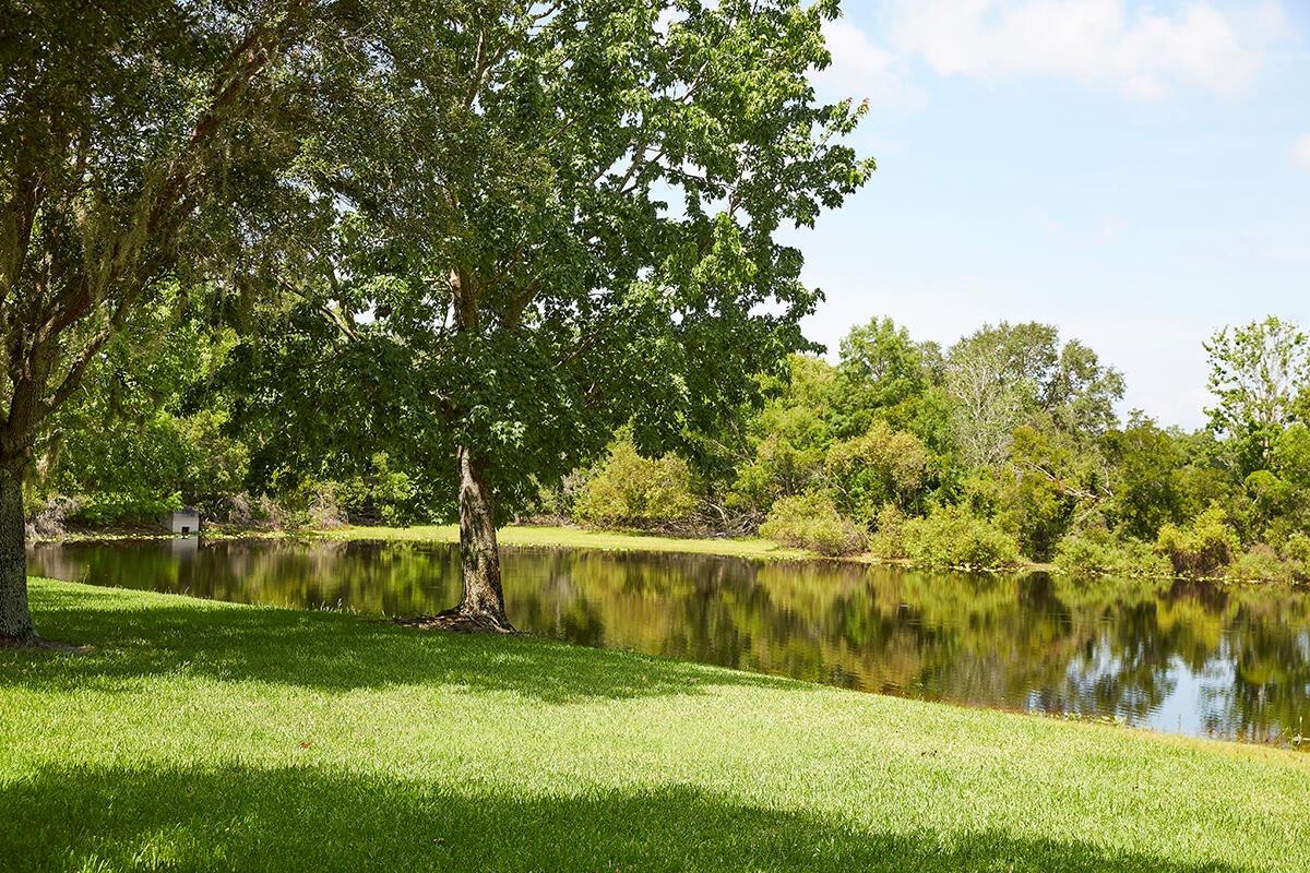 MARTIN COUNTY RANCH COMMU - Land