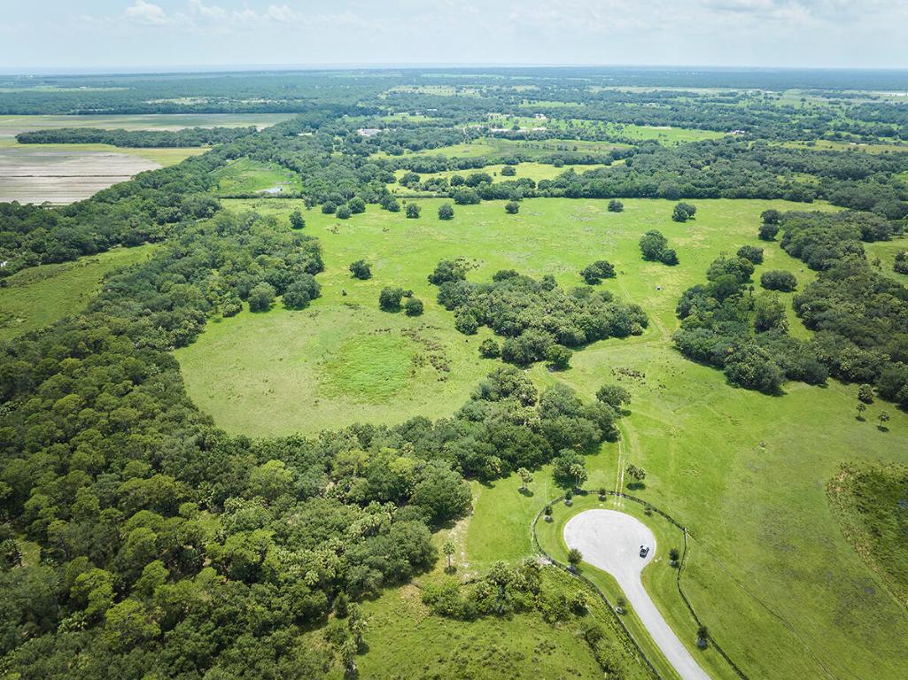 MARTIN COUNTY RANCH COMMUNITY - Land