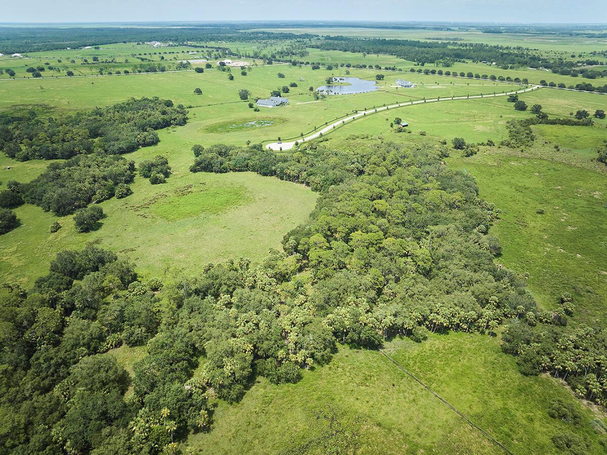 MARTIN COUNTY RANCH COMMU - Land