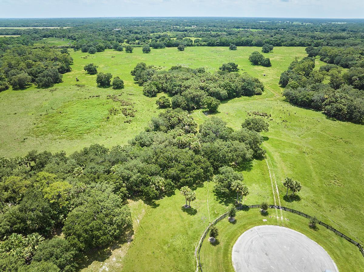 MARTIN COUNTY RANCH COMMU - Land