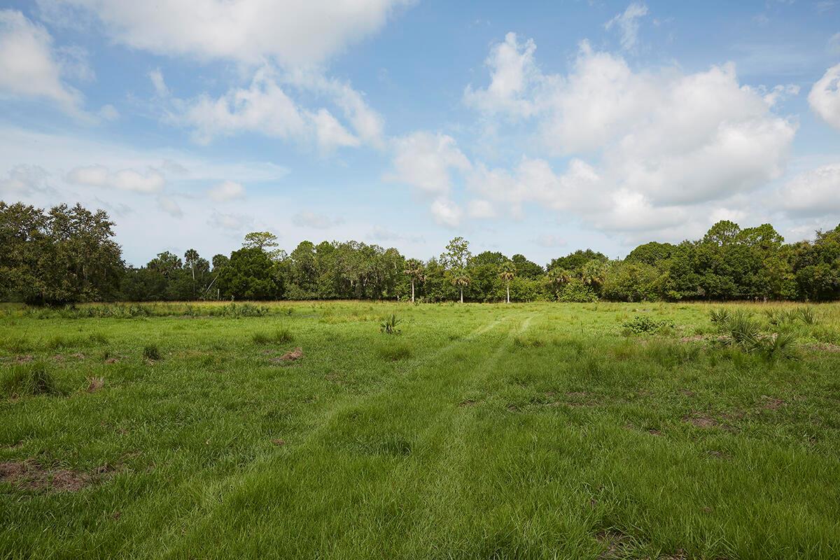 MARTIN COUNTY RANCH COMMU - Land