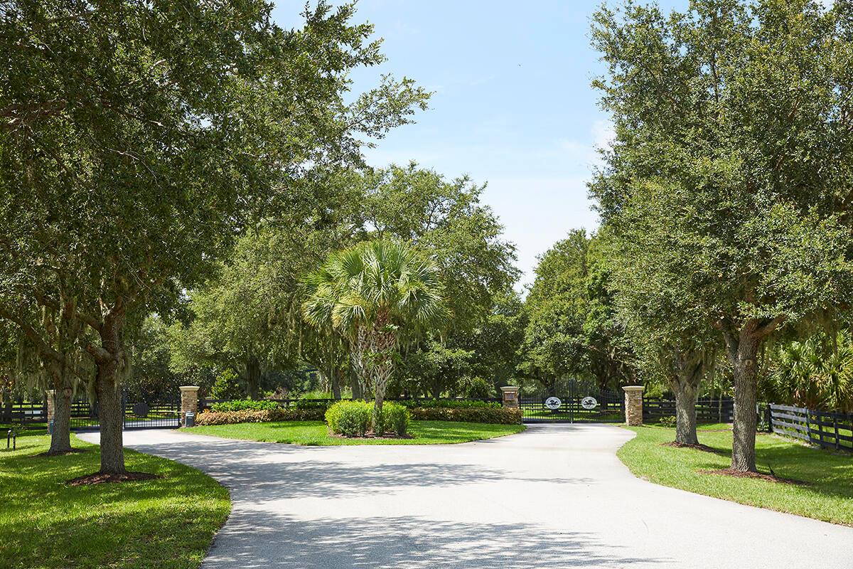 MARTIN COUNTY RANCH COMMU - Land