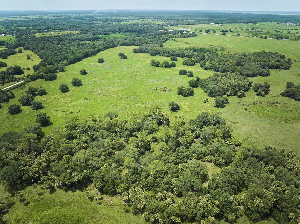 MARTIN COUNTY RANCH COMMU - Land