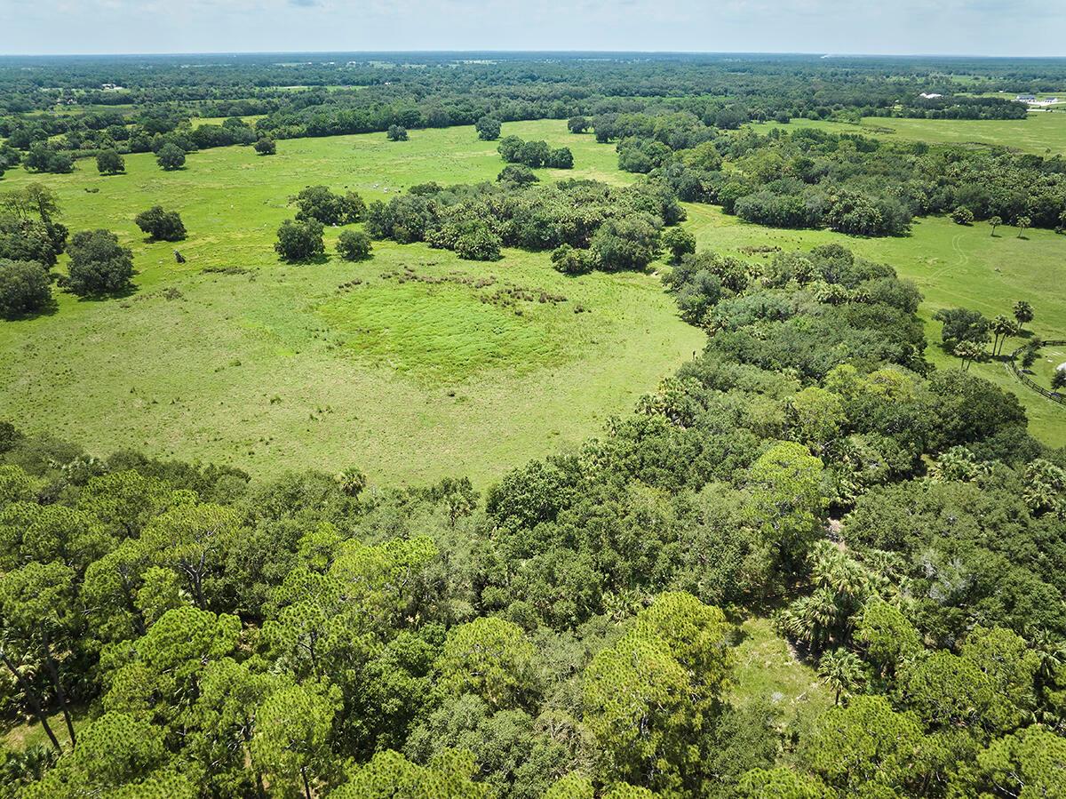 MARTIN COUNTY RANCH COMMU - Land