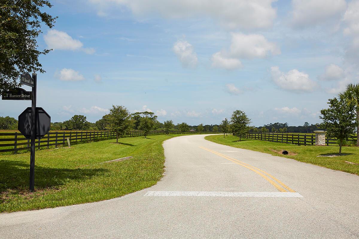 MARTIN COUNTY RANCH COMMU - Land