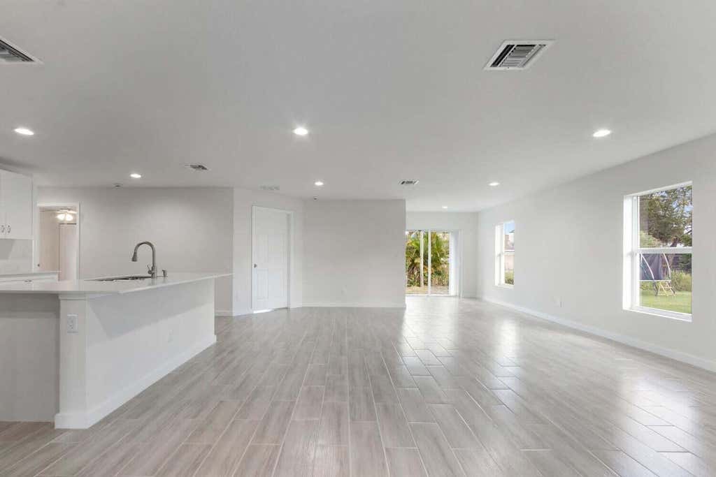 Photo of 231 SW Moselle Avenue, Port Saint Lucie, FL 34984 (MLS # R11091182)