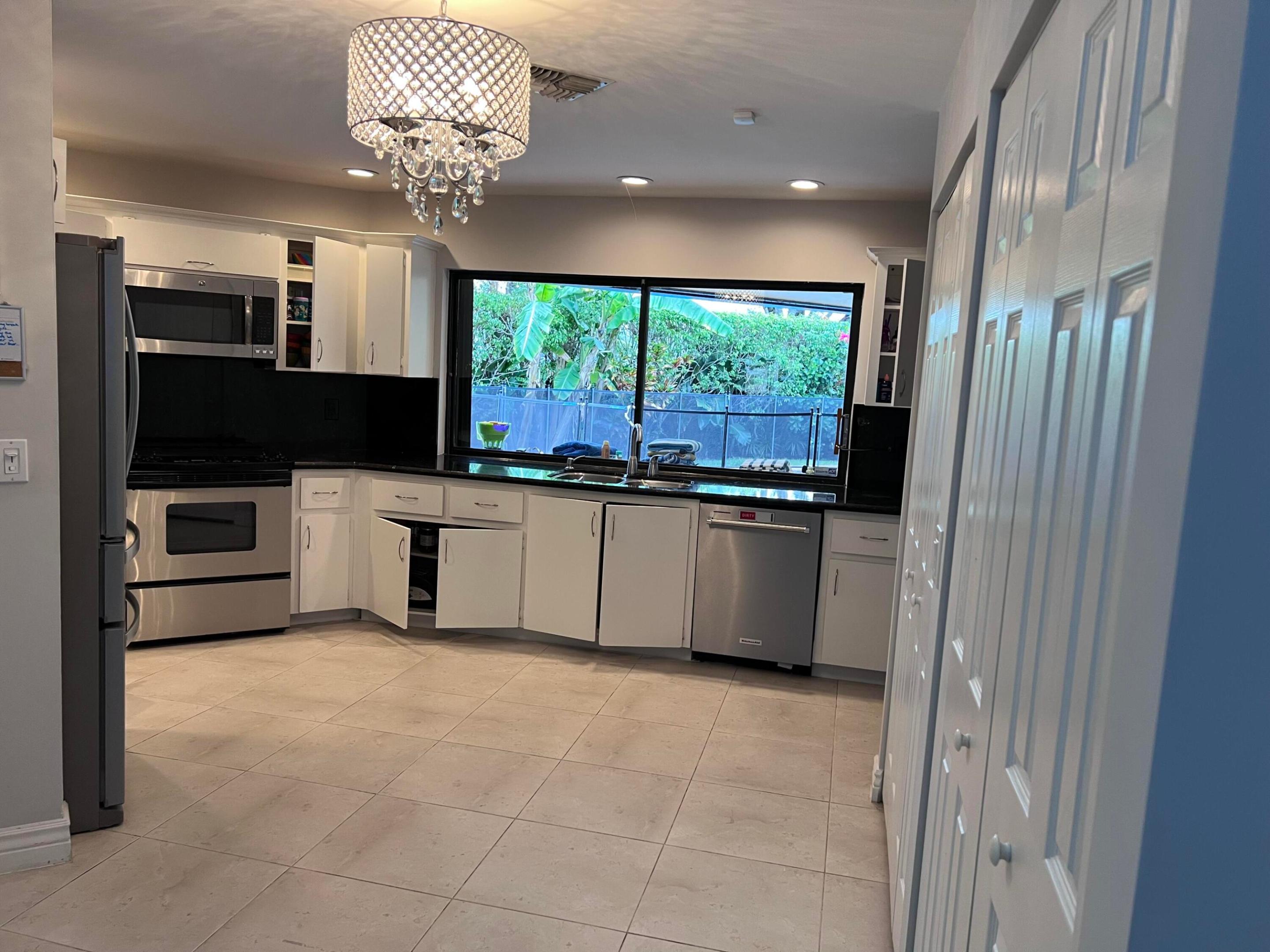 BOCA MADERA UNIT 2 - Residential