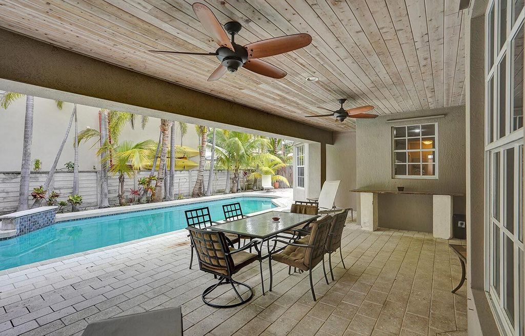 Photo of 2105 SW 12th, Fort Lauderdale, FL 33315 (MLS # B26000697)