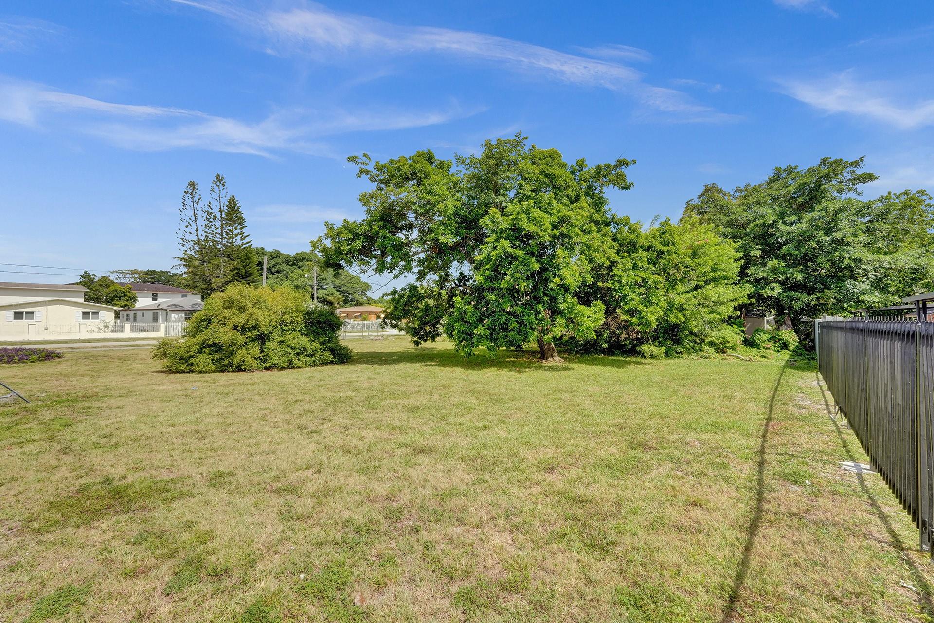 Normandy Park - Land