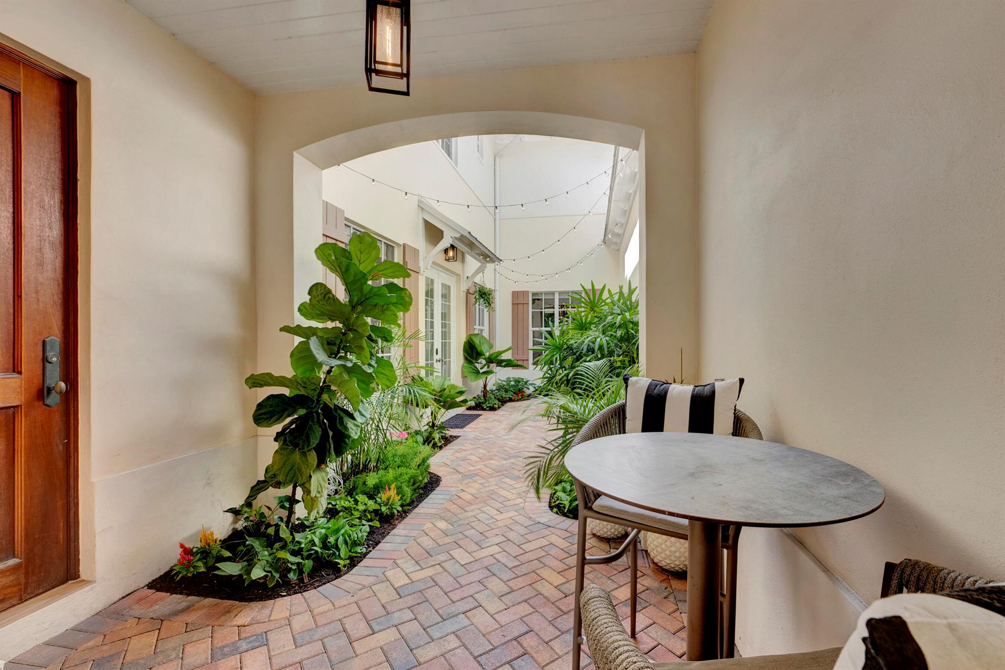 INDIES - Residential