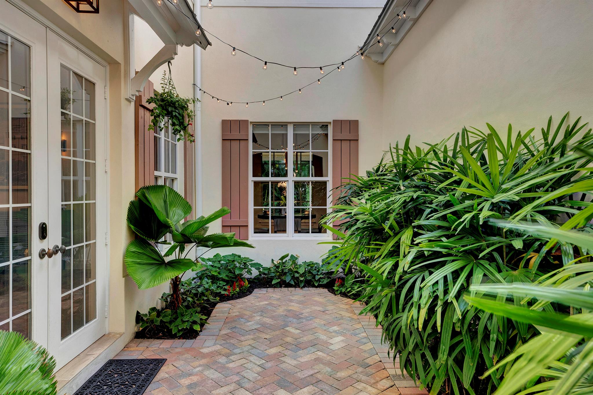 INDIES - Residential