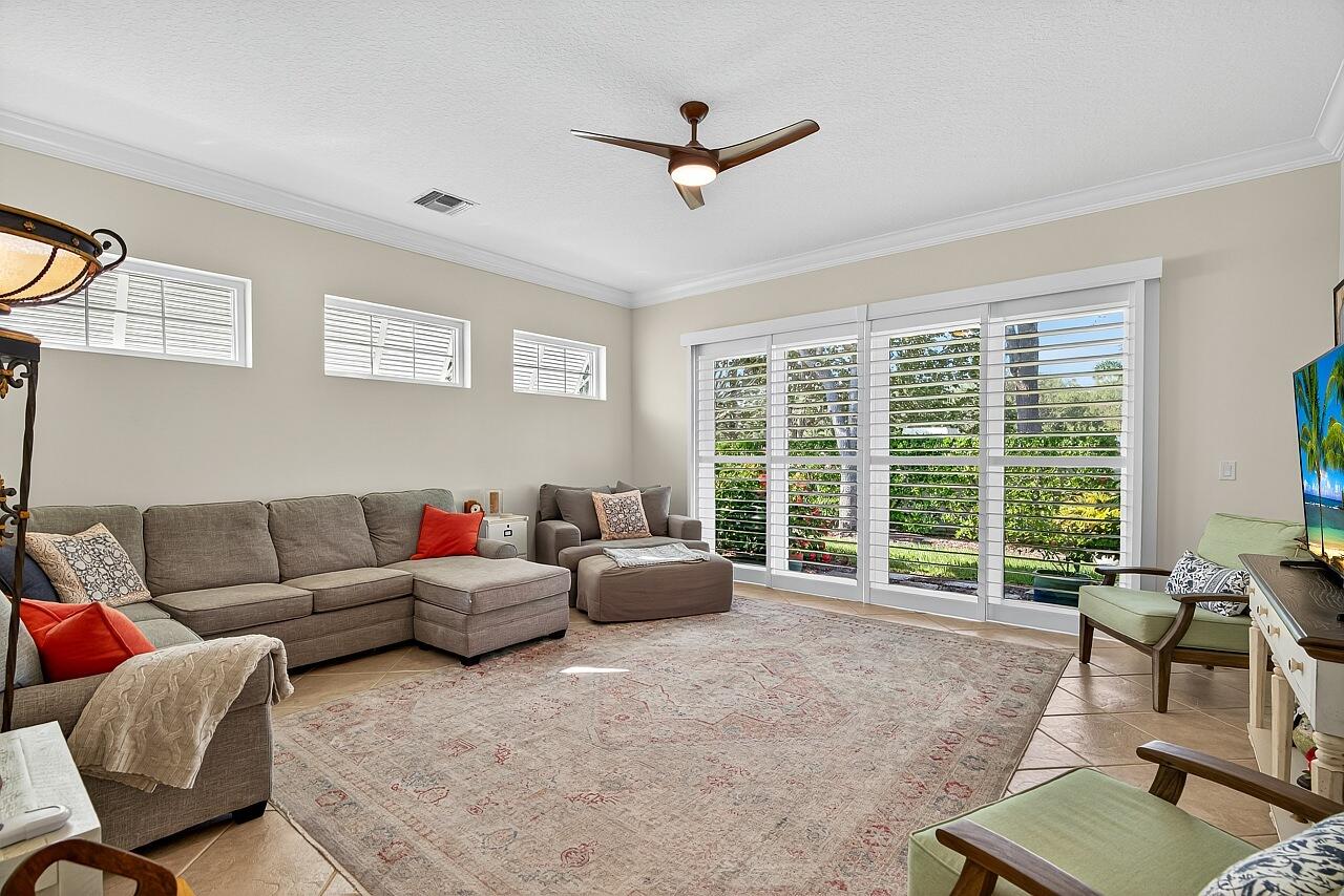 SEASONS - Residential