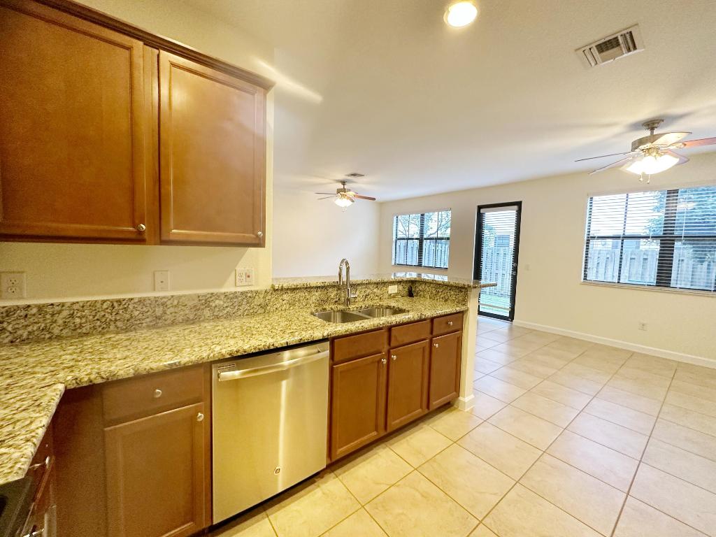 DEBUYS PLAT - Residential Lease