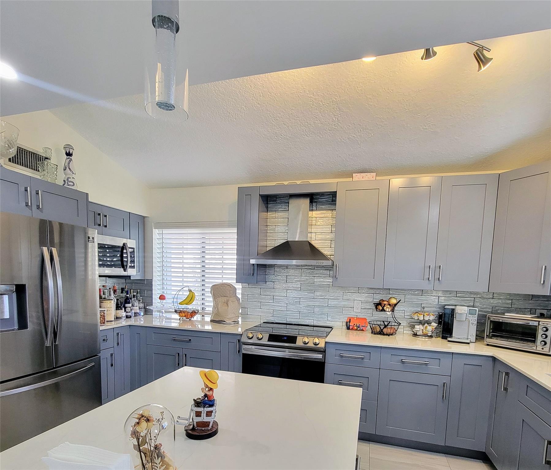 614 Trafalgar Ct