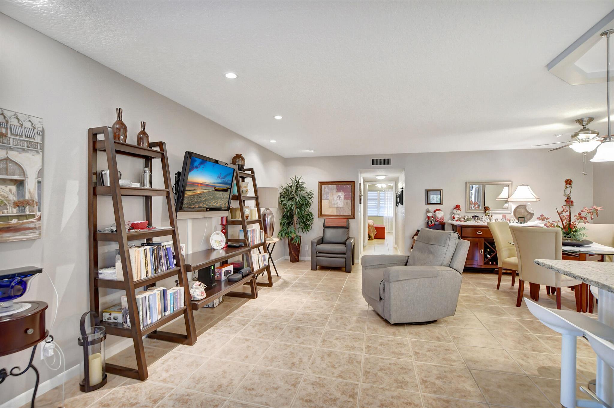 HIGH POINT OF DELRAY SEC 7 CONDO - Residential