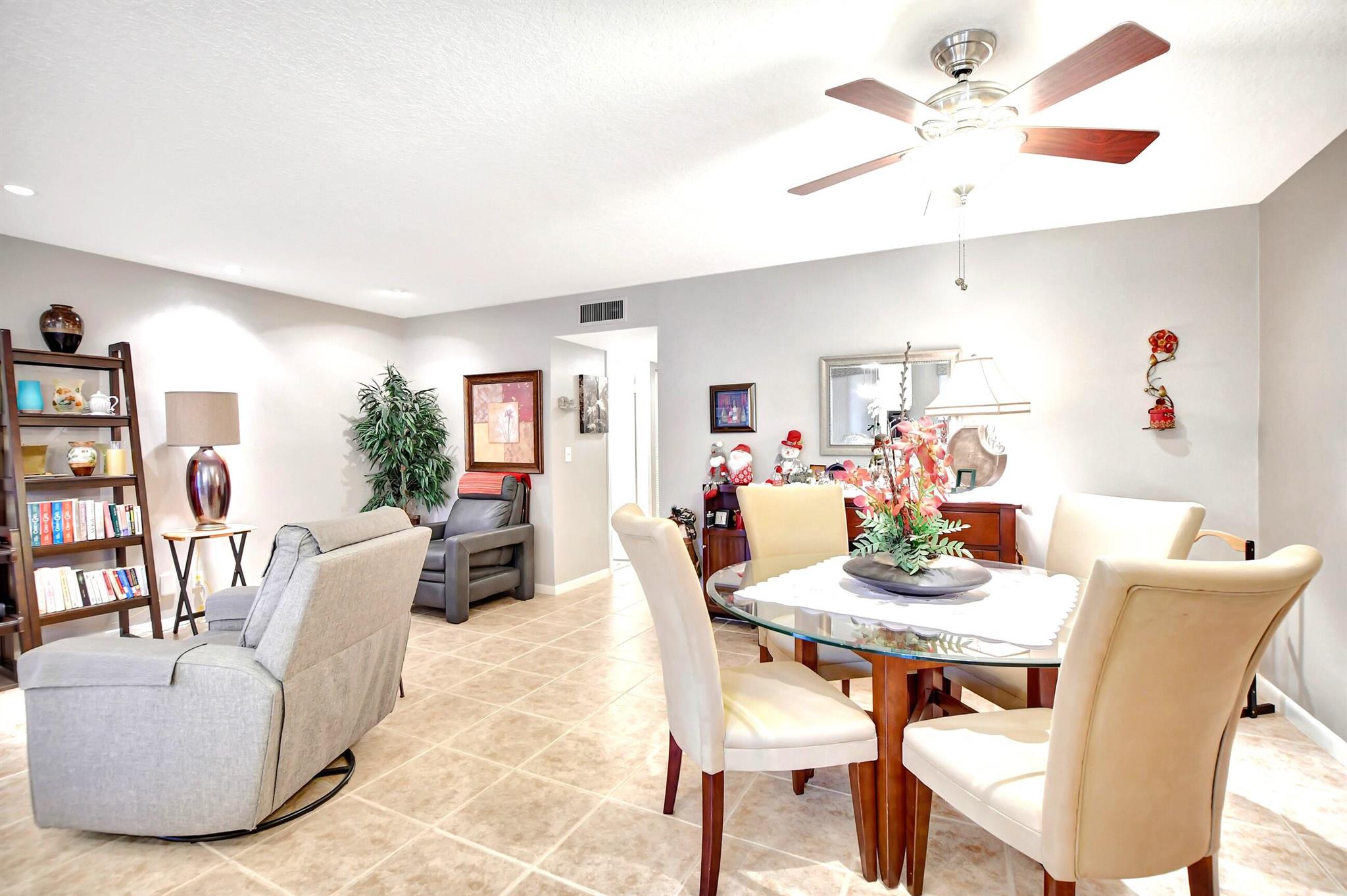 HIGH POINT OF DELRAY SEC 7 CONDO - Residential