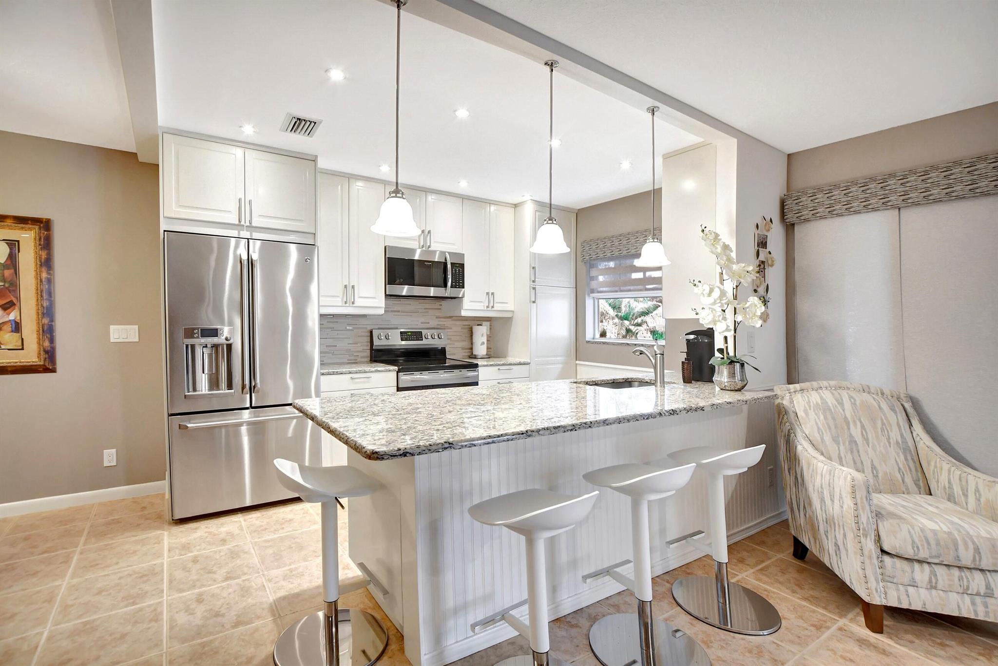 HIGH POINT OF DELRAY SEC 7 CONDO - Residential