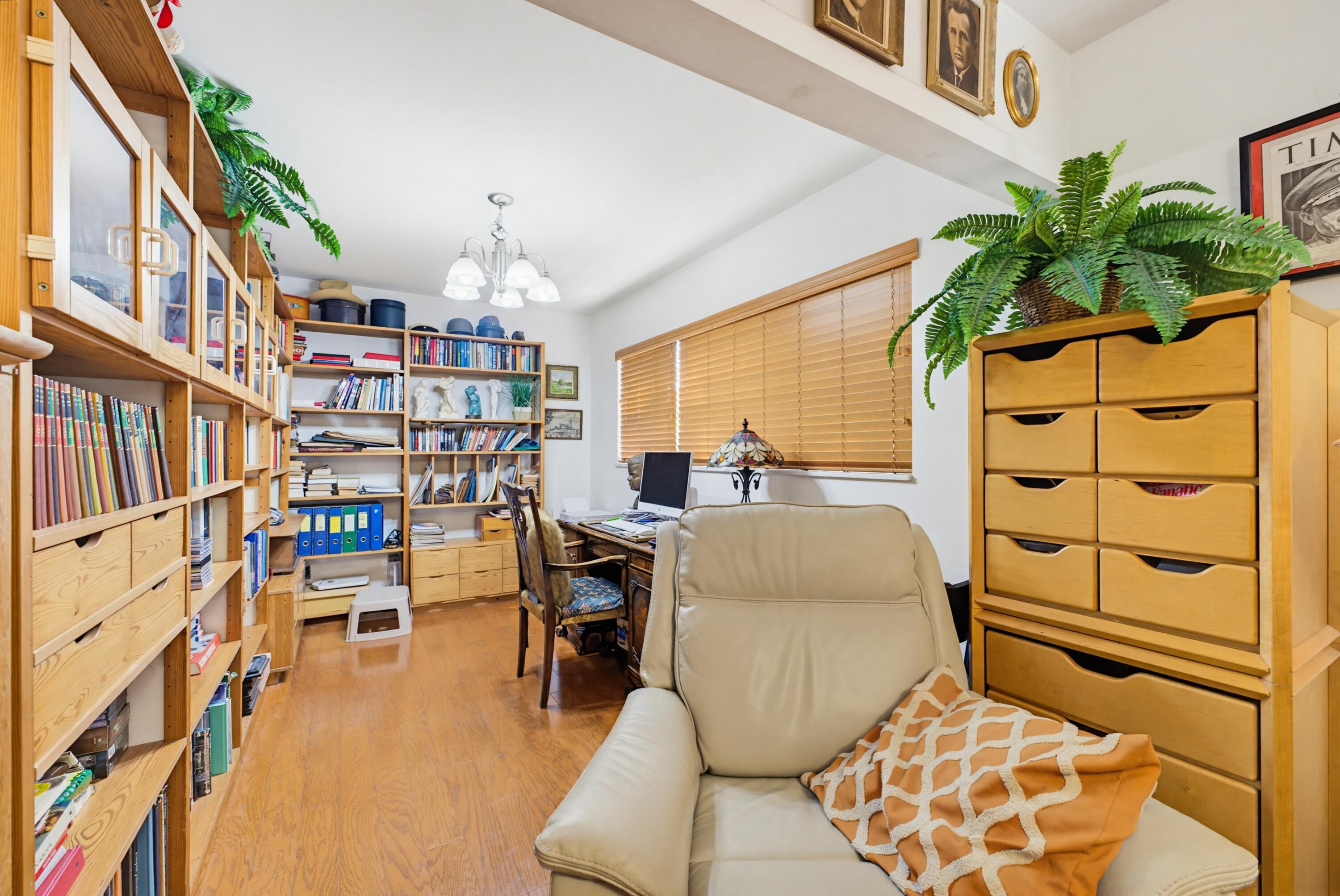 HOLLY HOUSE INC CONDO IN - Residential
