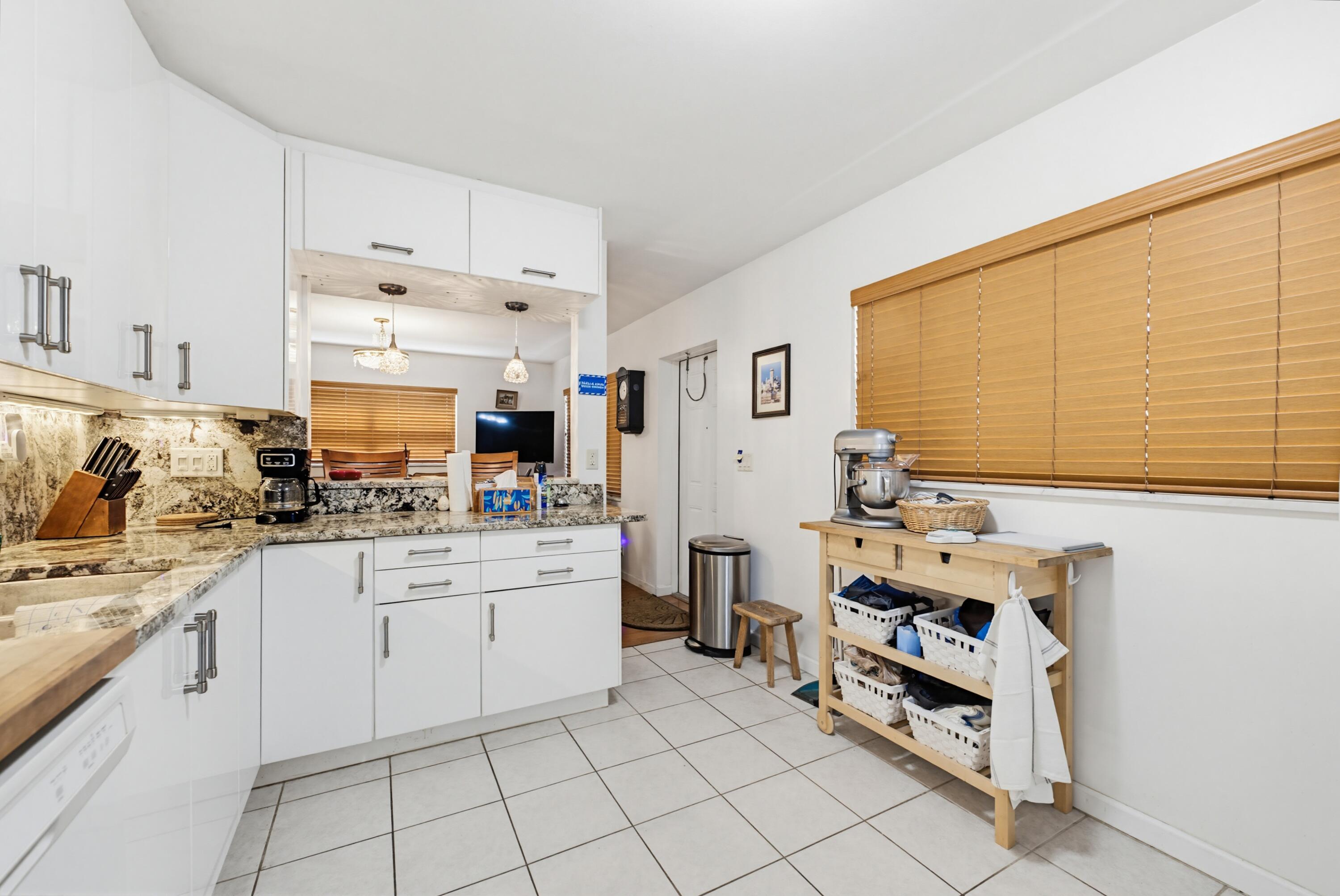 HOLLY HOUSE INC CONDO IN - Residential