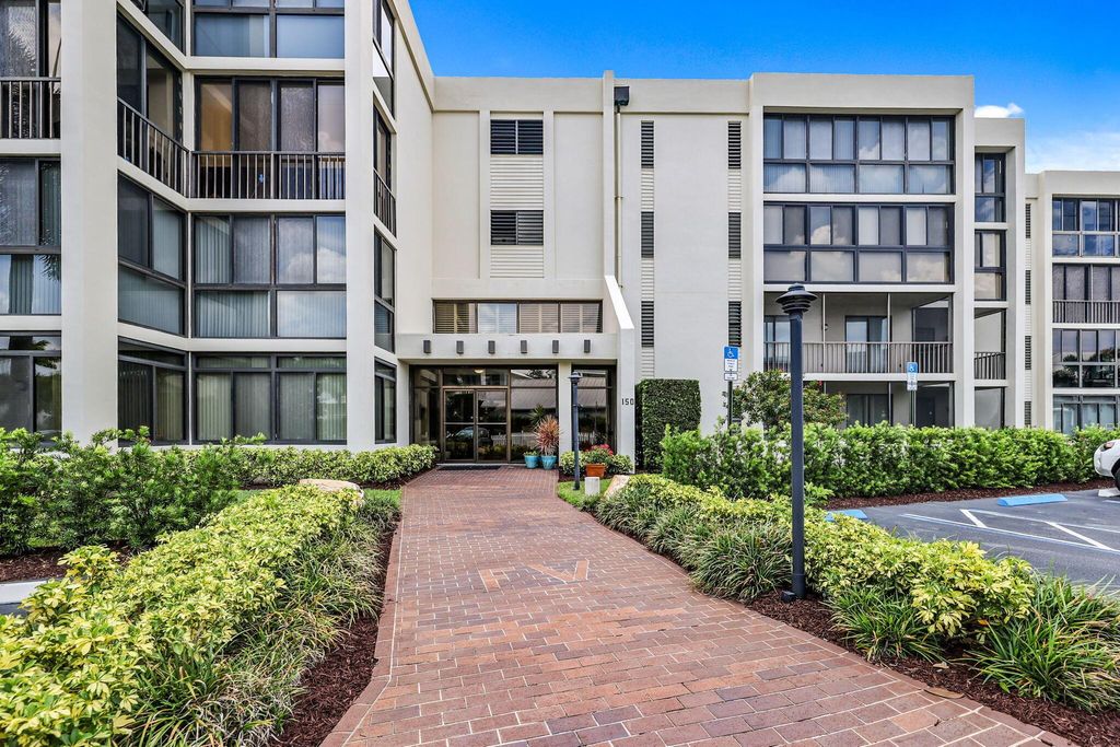 Photo of 150 SE Four Winds Drive #208, Stuart, FL 34996 (MLS # R11009793)