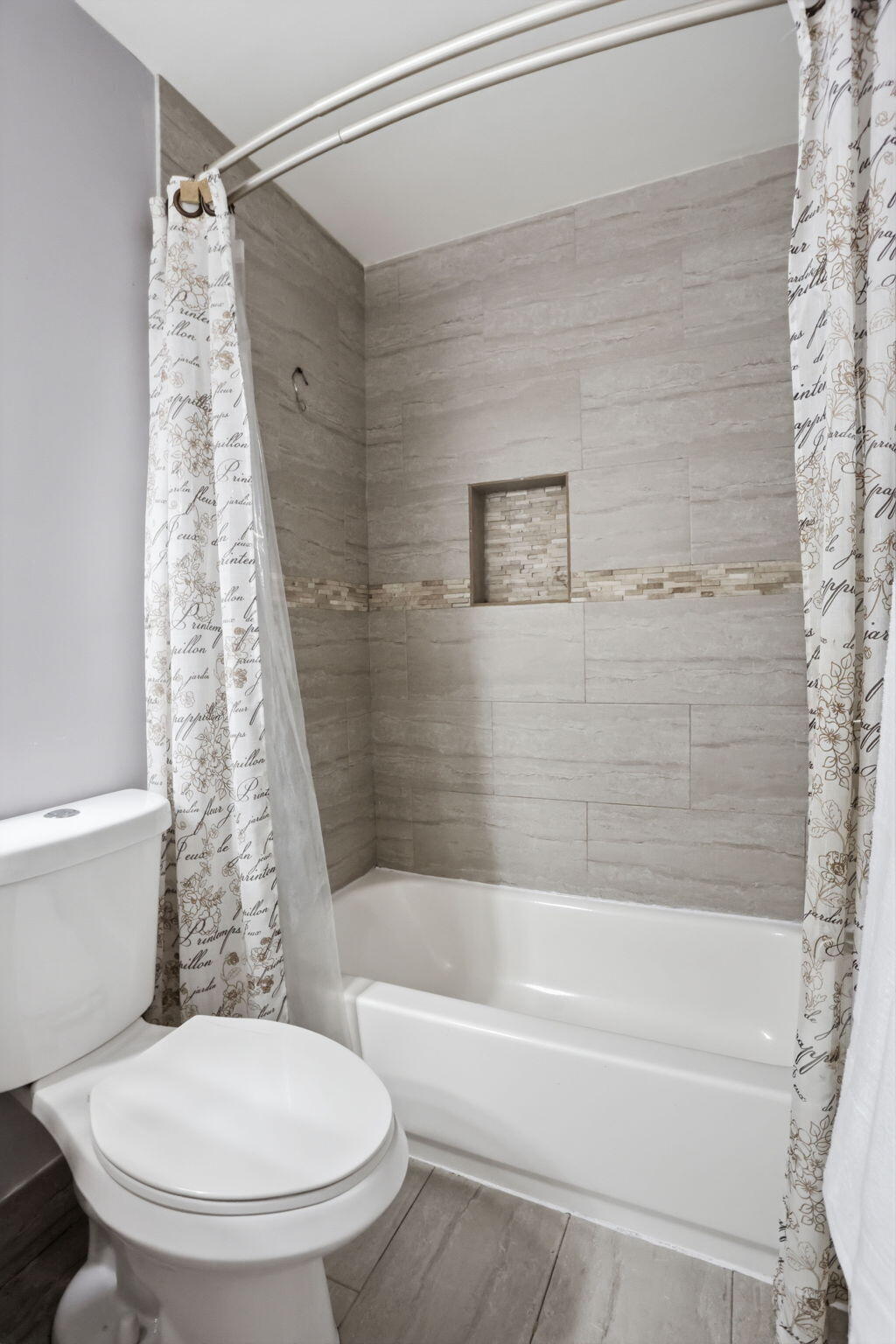 WOODLAKE SHORES - Residential