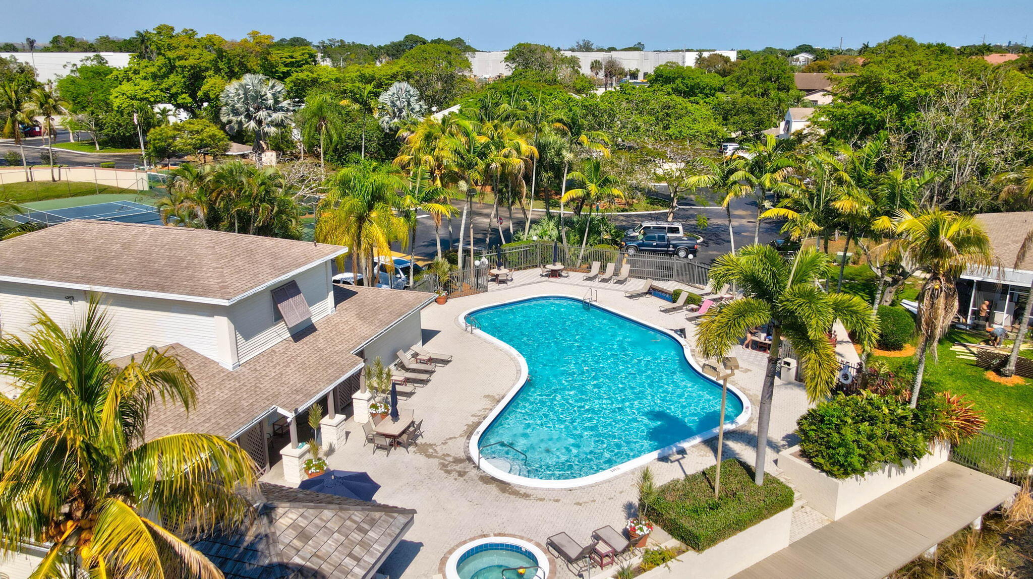 WOODLAKE SHORES - Residential