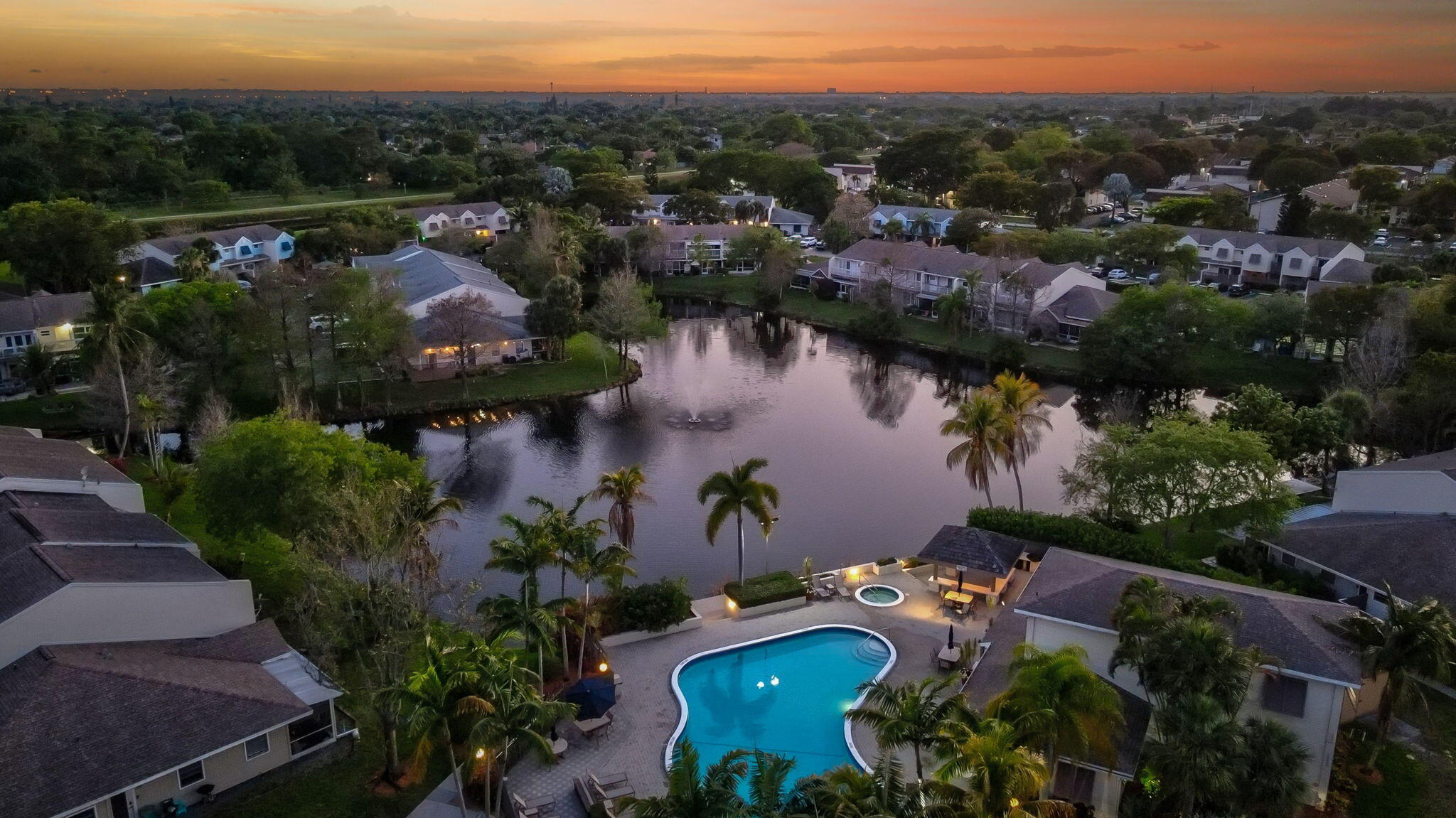 WOODLAKE SHORES - Residential