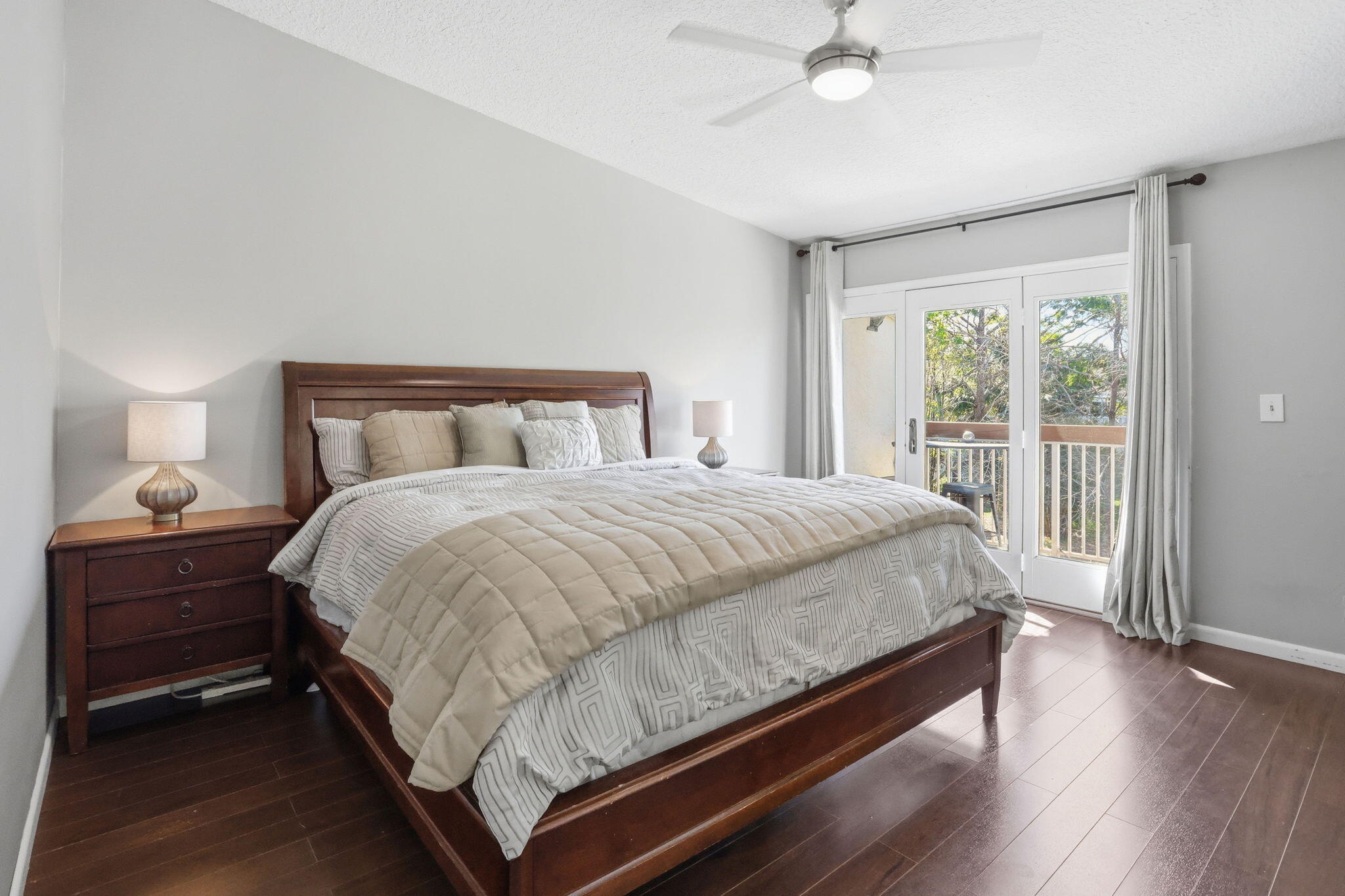 WOODLAKE SHORES - Residential