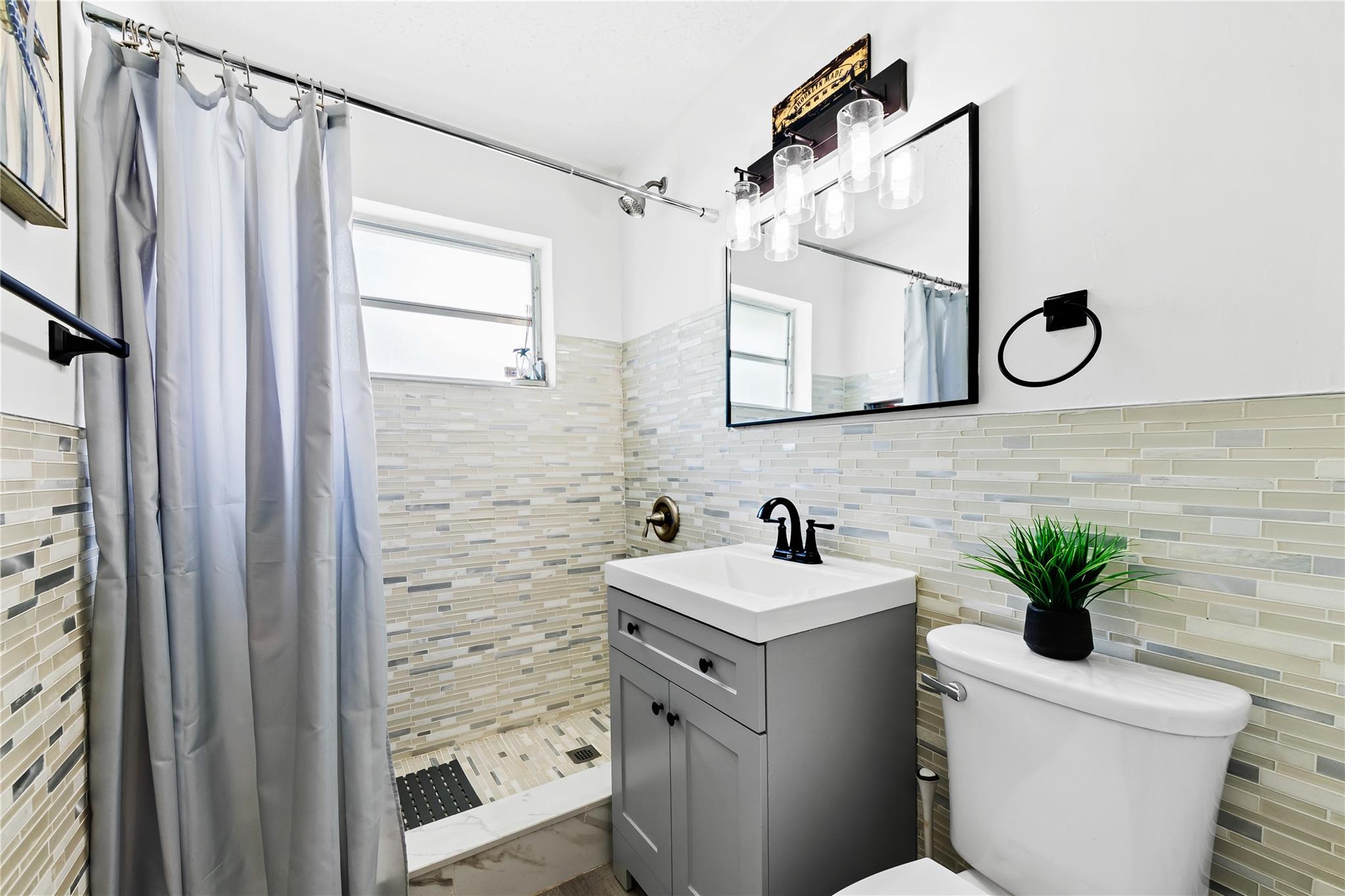 Lyons Park First Add 40-2 - Residential