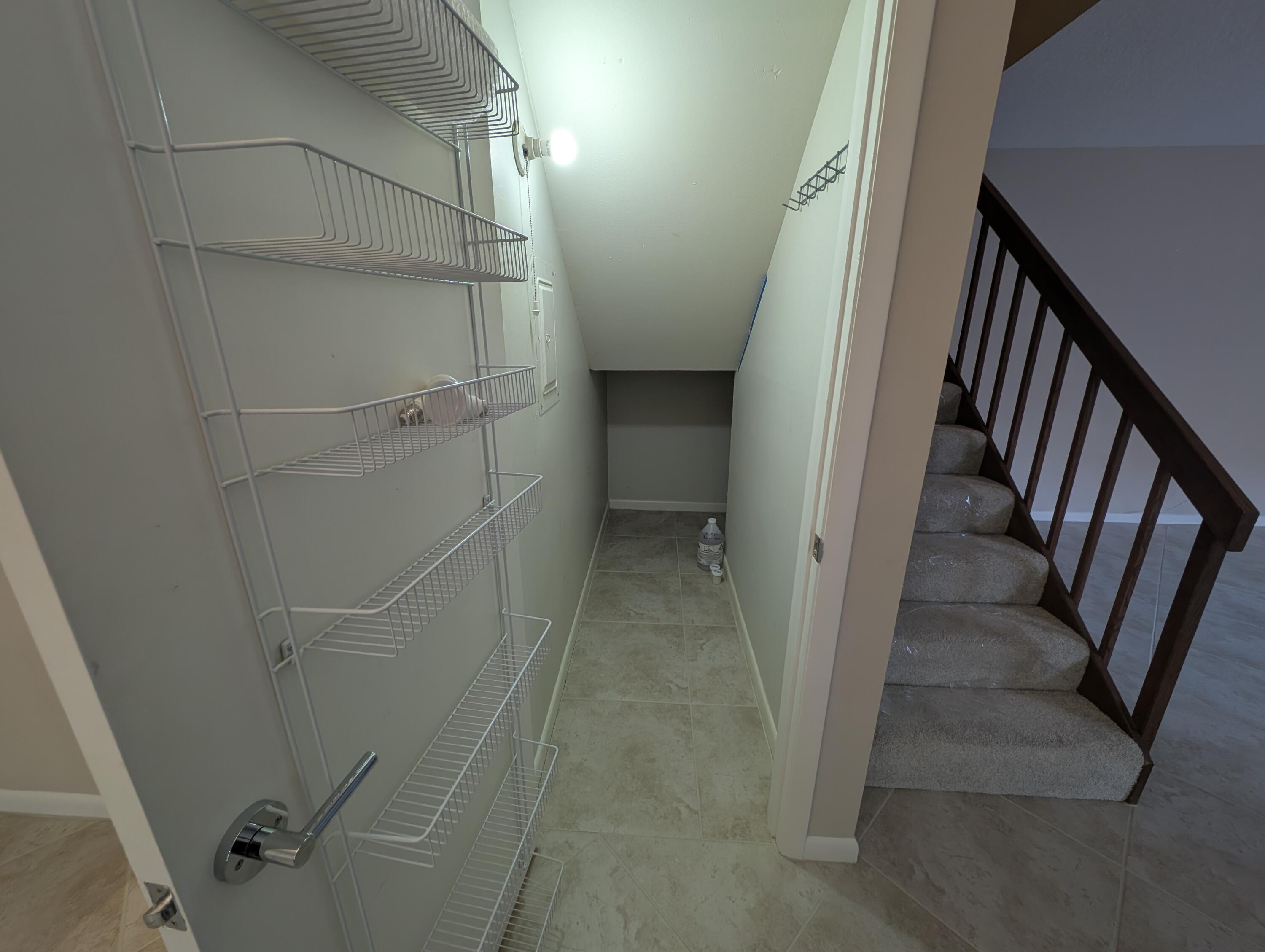 GARDEN LAKES AND GARDEN S - Residential Lease