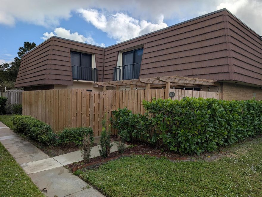 Discover this beautifully fully updated, spacious 3-bedroom, 2.5-bathroom townhome, available February 16th! The unit features an updated kitchen and has been meticulously refreshed throughout. Downstairs boasts beautiful tile flooring, while the upstairs features brand new carpet and a luxurious master bathroom with a fully updated shower. Enjoy the outdoors on the large patio with a new fence and outdoor TV. The home includes two dedicated parking spots. Experience the serene setting with lots of greenspace and a nearby lake with a lovely fountain. Located near excellent shops, restaurants, and great schools.