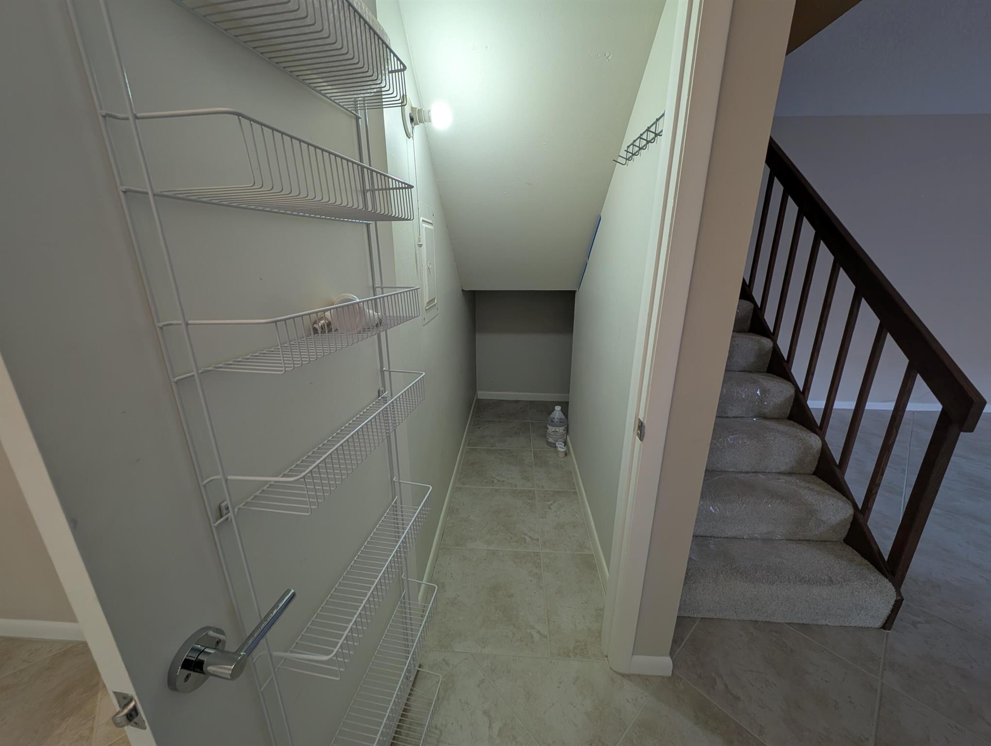 GARDEN LAKES AND GARDEN S - Residential Lease