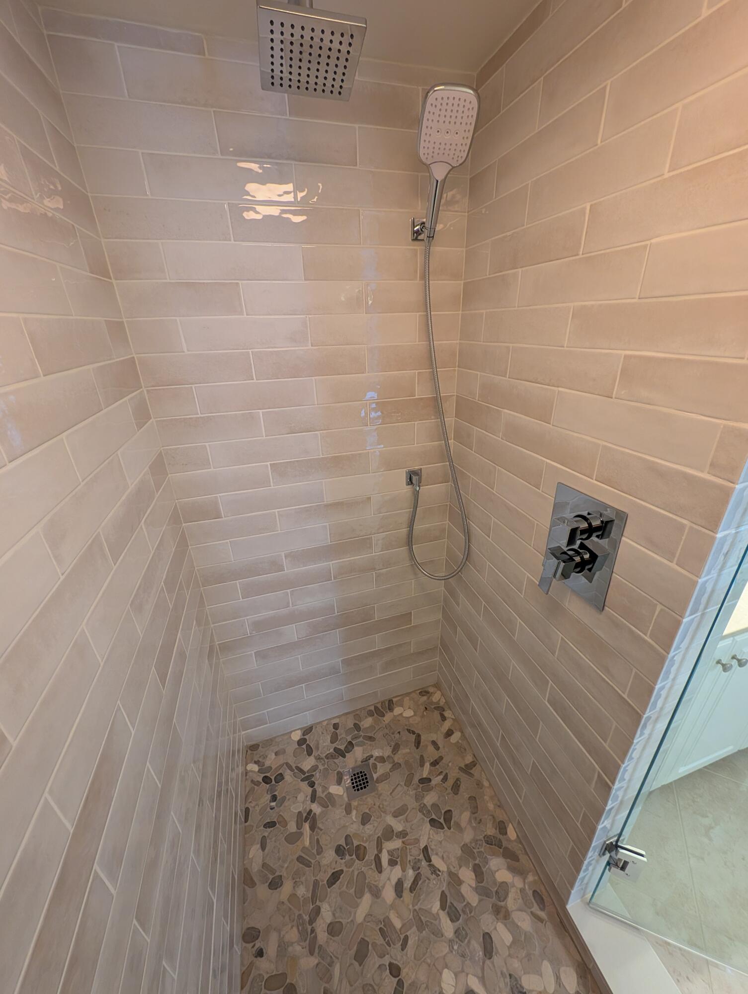 GARDEN LAKES AND GARDEN S - Residential Lease