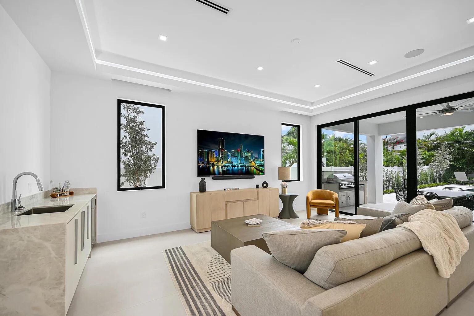 La Hacienda Delray - Residential