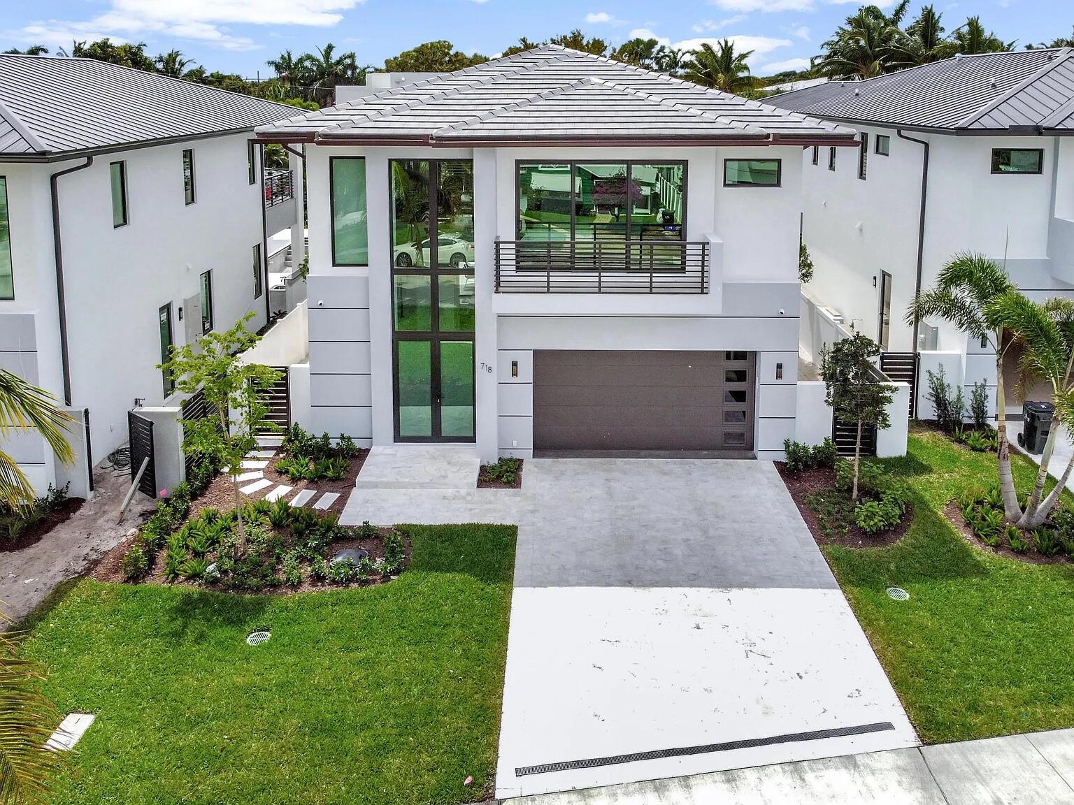 La Hacienda Delray - Residential