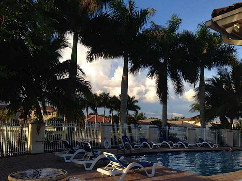 ISLANDS AT DORAL TOWNHOMES - Residential
